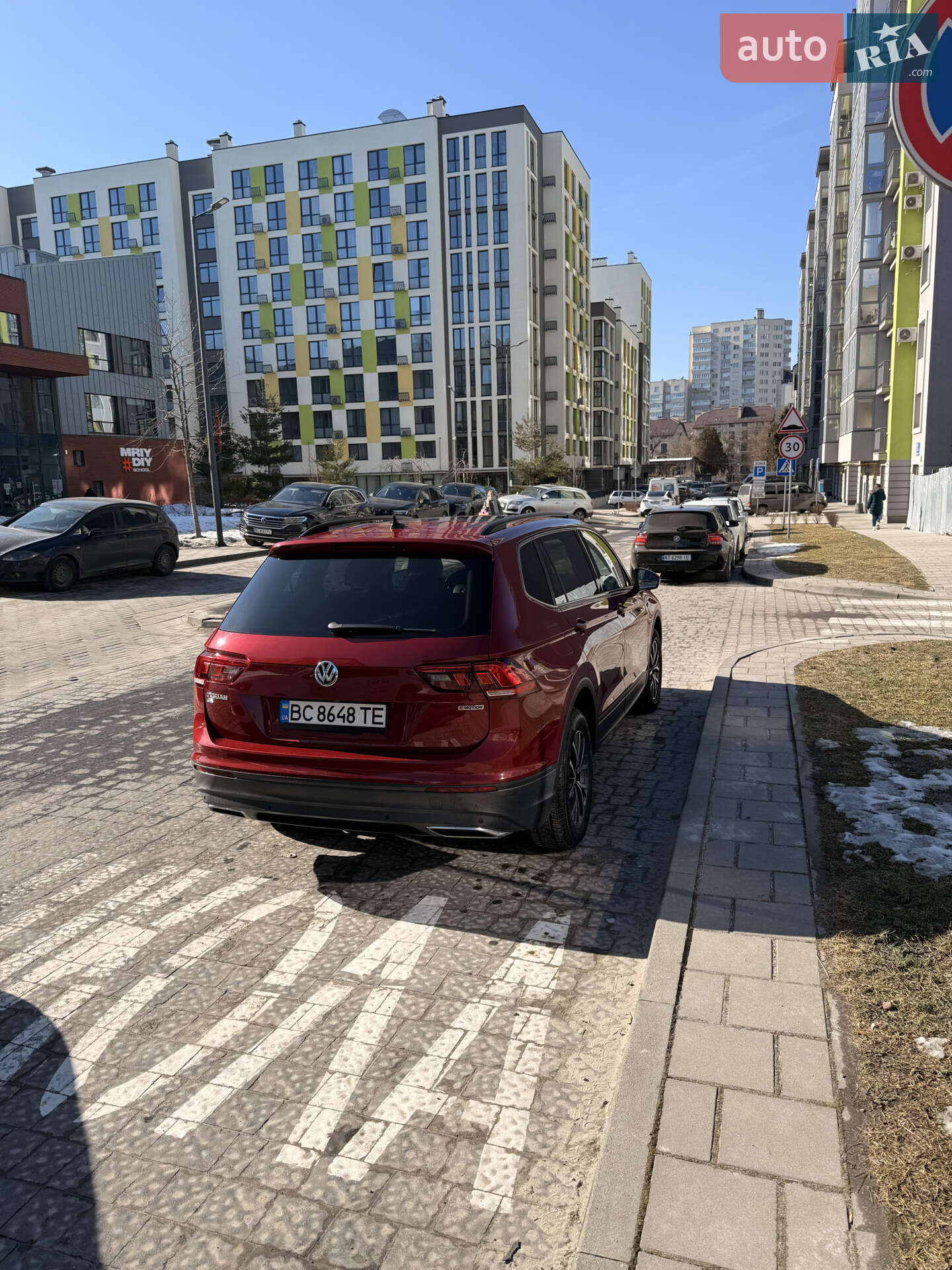 Volkswagen Tiguan Allspace 2018 VIN 3VV2B7AX4KM071792 фото оголошення 6 з 24