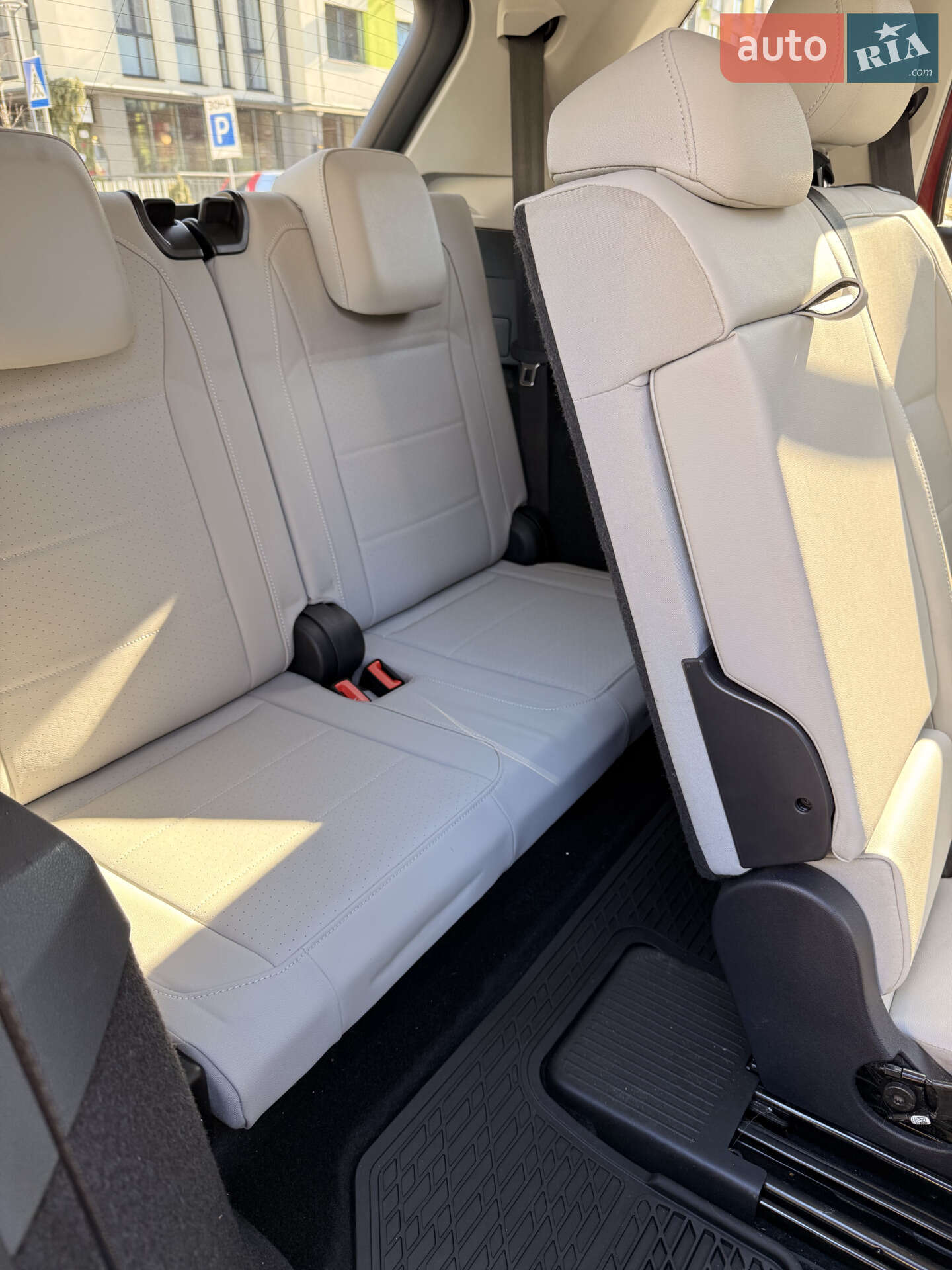 Volkswagen Tiguan Allspace 2018 VIN 3VV2B7AX4KM071792 фото оголошення 15 з 24