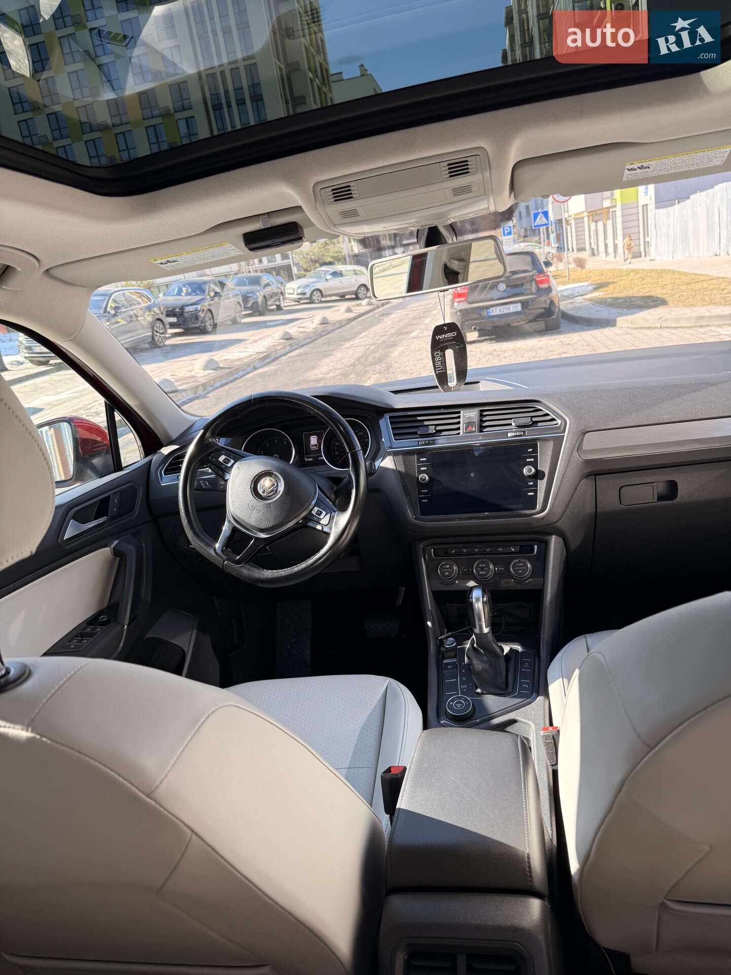 Volkswagen Tiguan Allspace 2018 VIN 3VV2B7AX4KM071792 фото оголошення 18 з 24