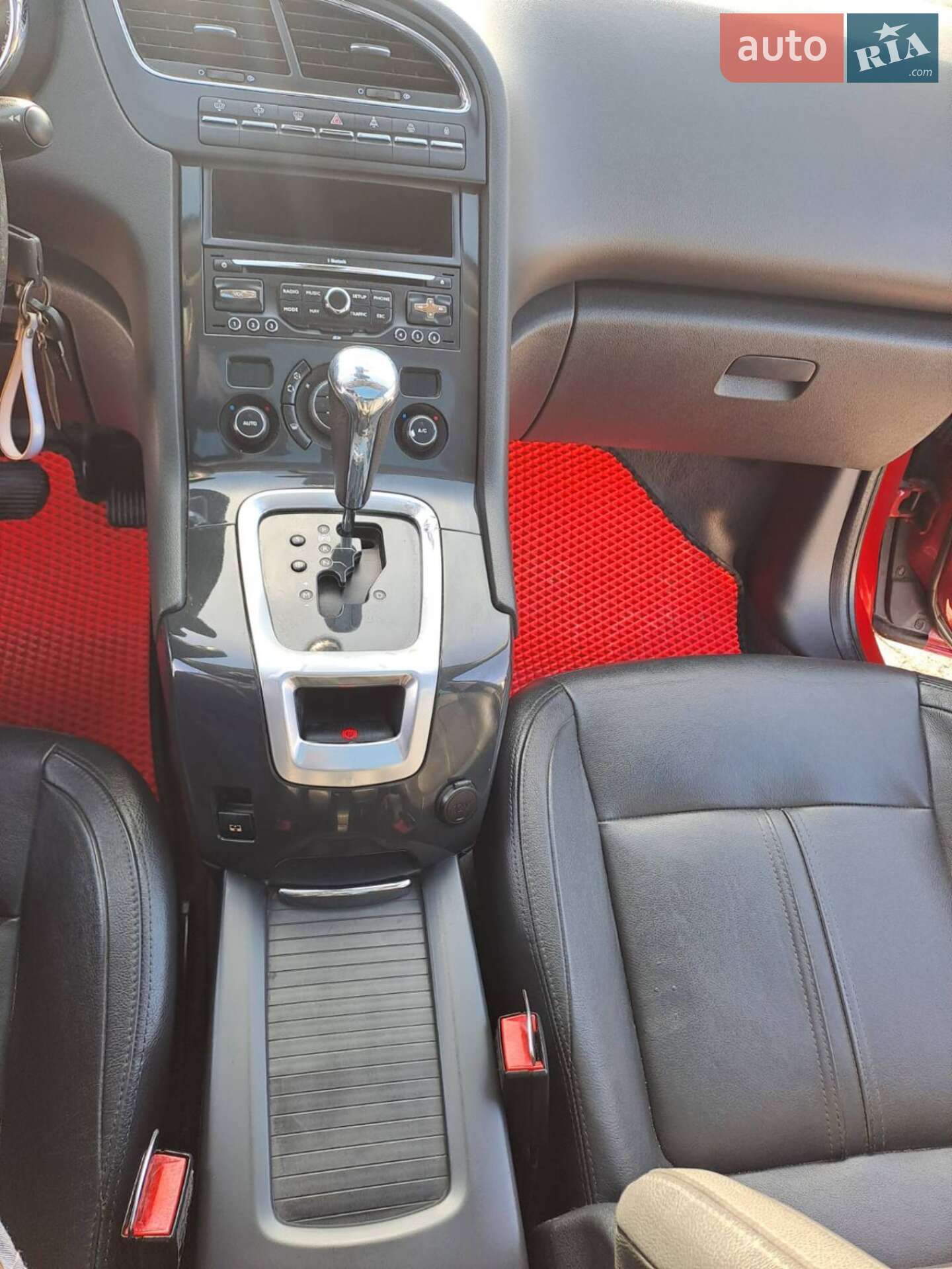 Peugeot 5008 2011 VIN VF30ARHHABS250750 фото оголошення 11 з 16