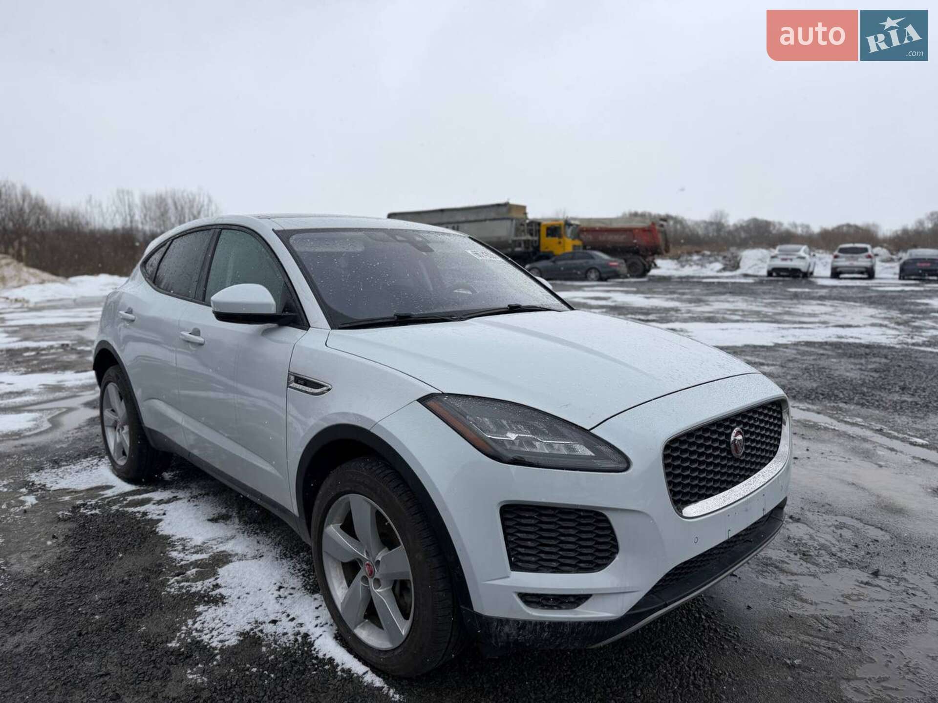 Jaguar E-Pace 2019 VIN SADFP2FX1L1Z76264 фото оголошення 4 з 16