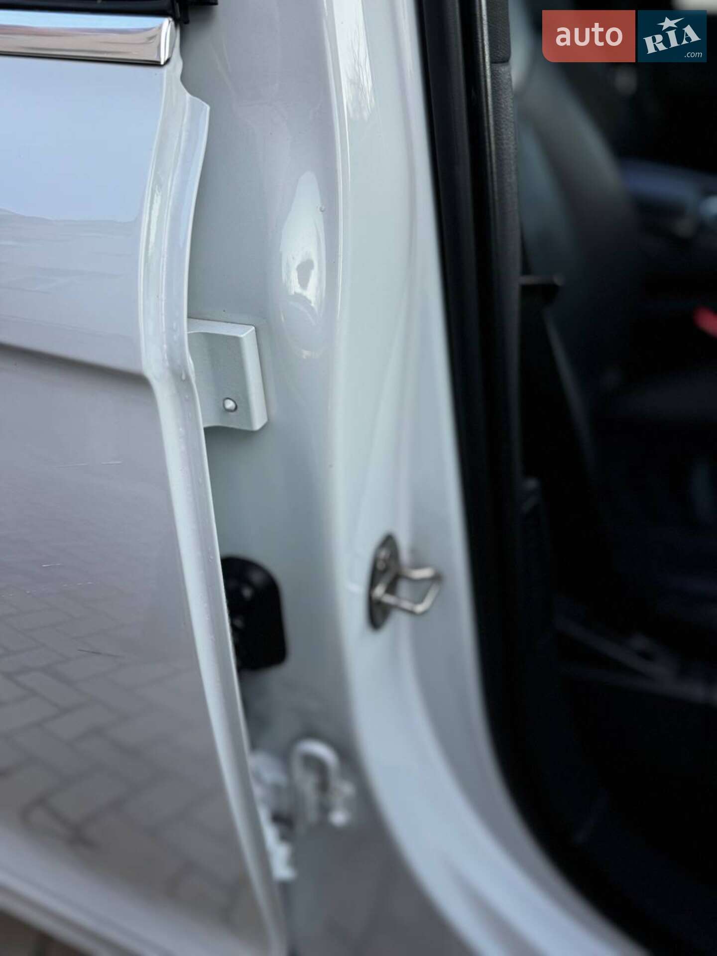 Audi Q7 2015 VIN WA1VMCFE3FD018275 фото оголошення 4 з 30
