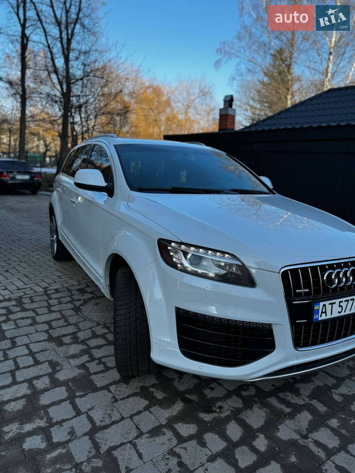Audi Q7 2015 VIN WA1VMCFE3FD018275 фото оголошення 2 з 30