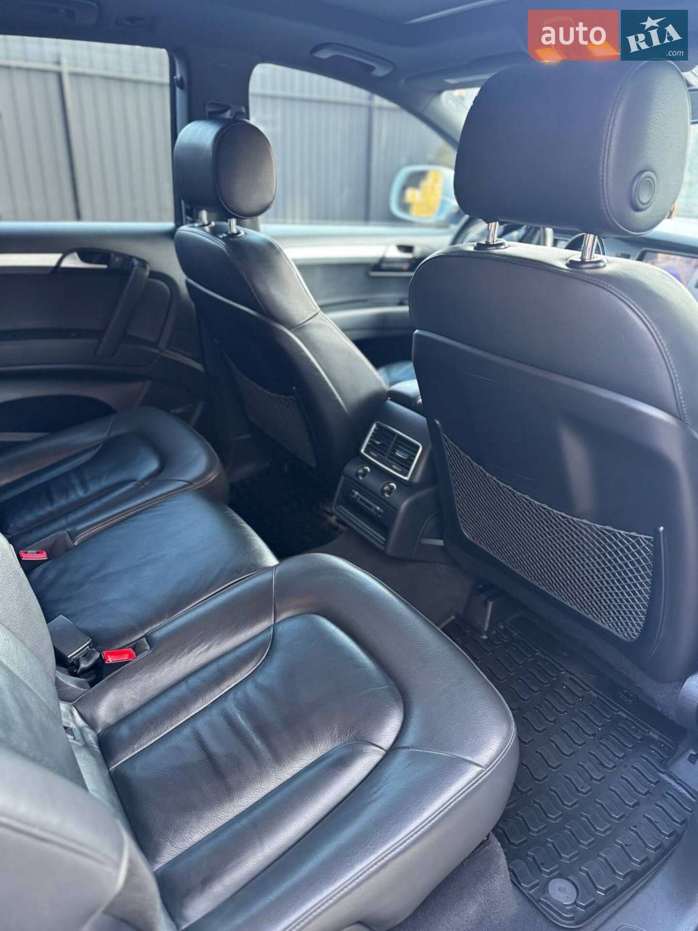 Audi Q7 2015 VIN WA1VMCFE3FD018275 фото оголошення 9 з 30