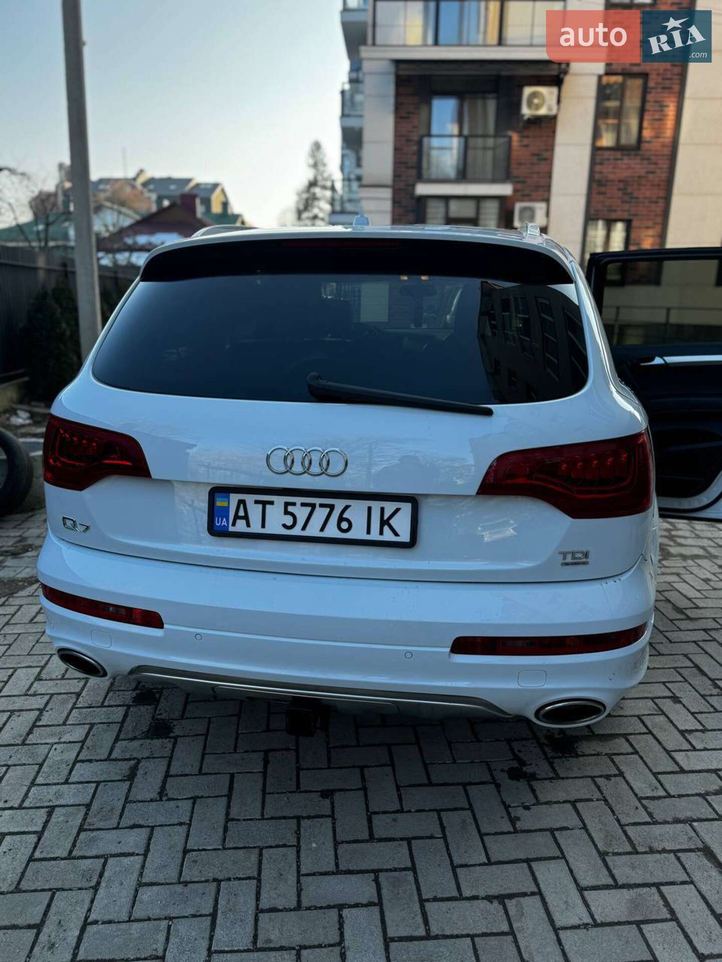 Audi Q7 2015 VIN WA1VMCFE3FD018275 фото оголошення 10 з 30