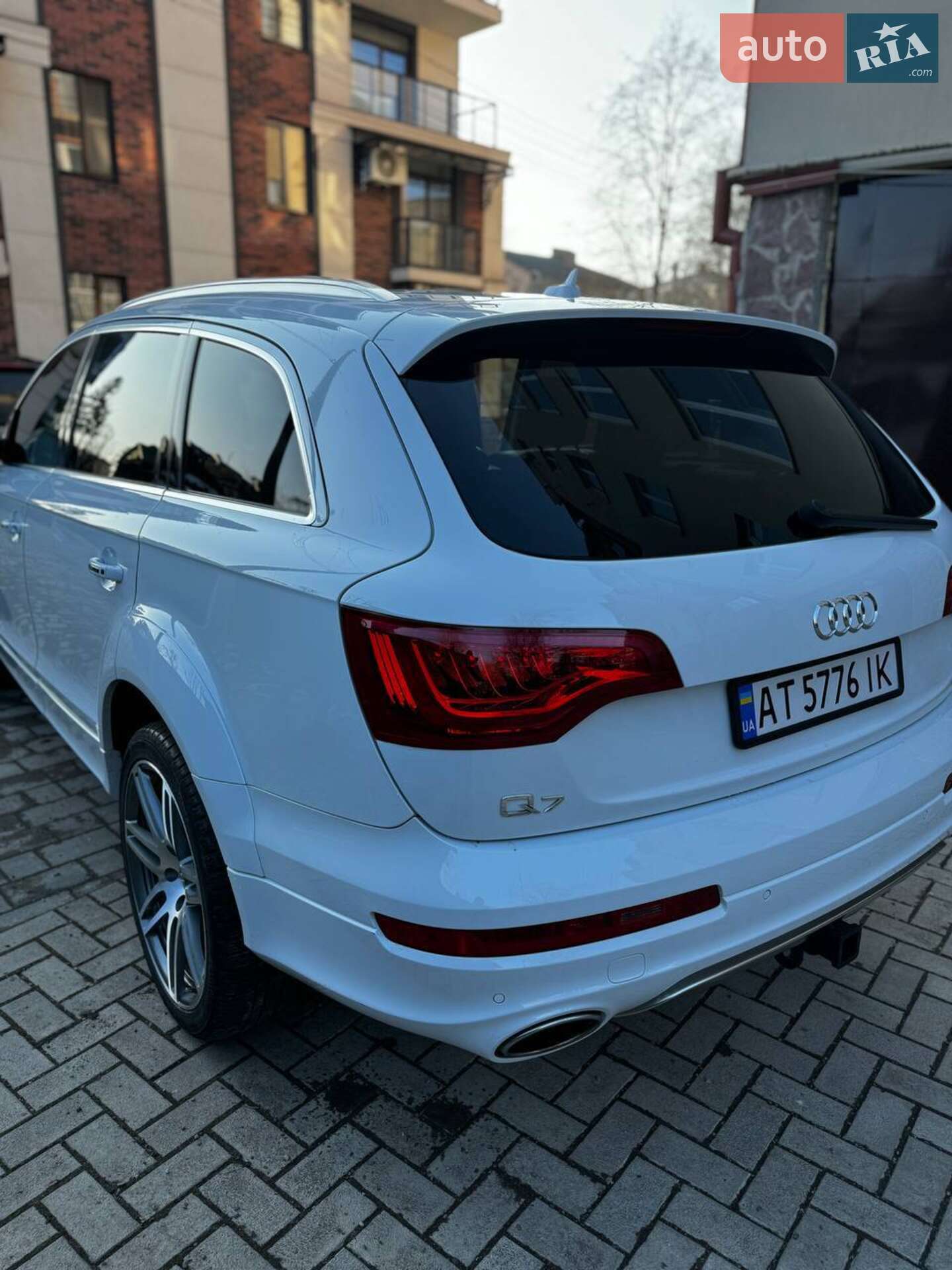 Audi Q7 2015 VIN WA1VMCFE3FD018275 фото оголошення 12 з 30