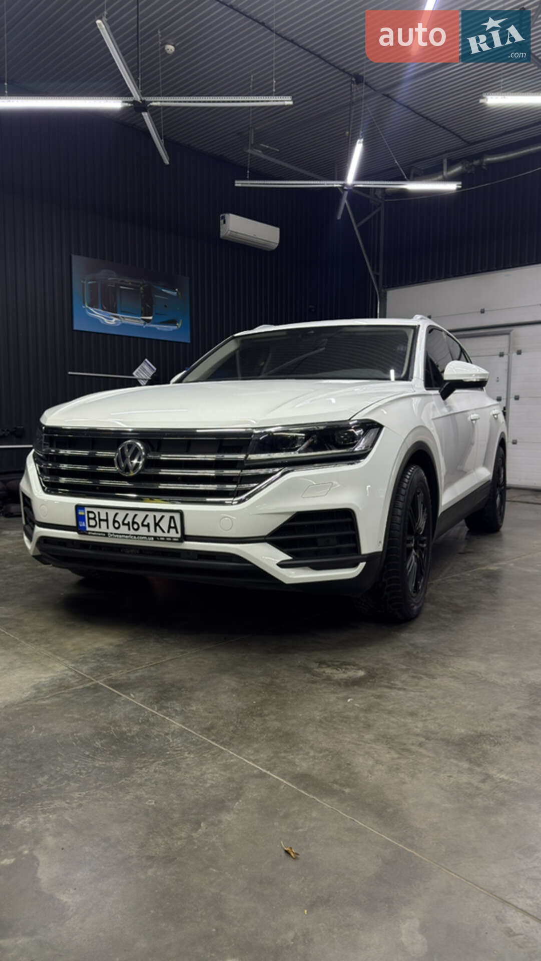 Volkswagen Touareg 2019 VIN WVGZZZCRZLD014898 фото оголошення 20 з 65