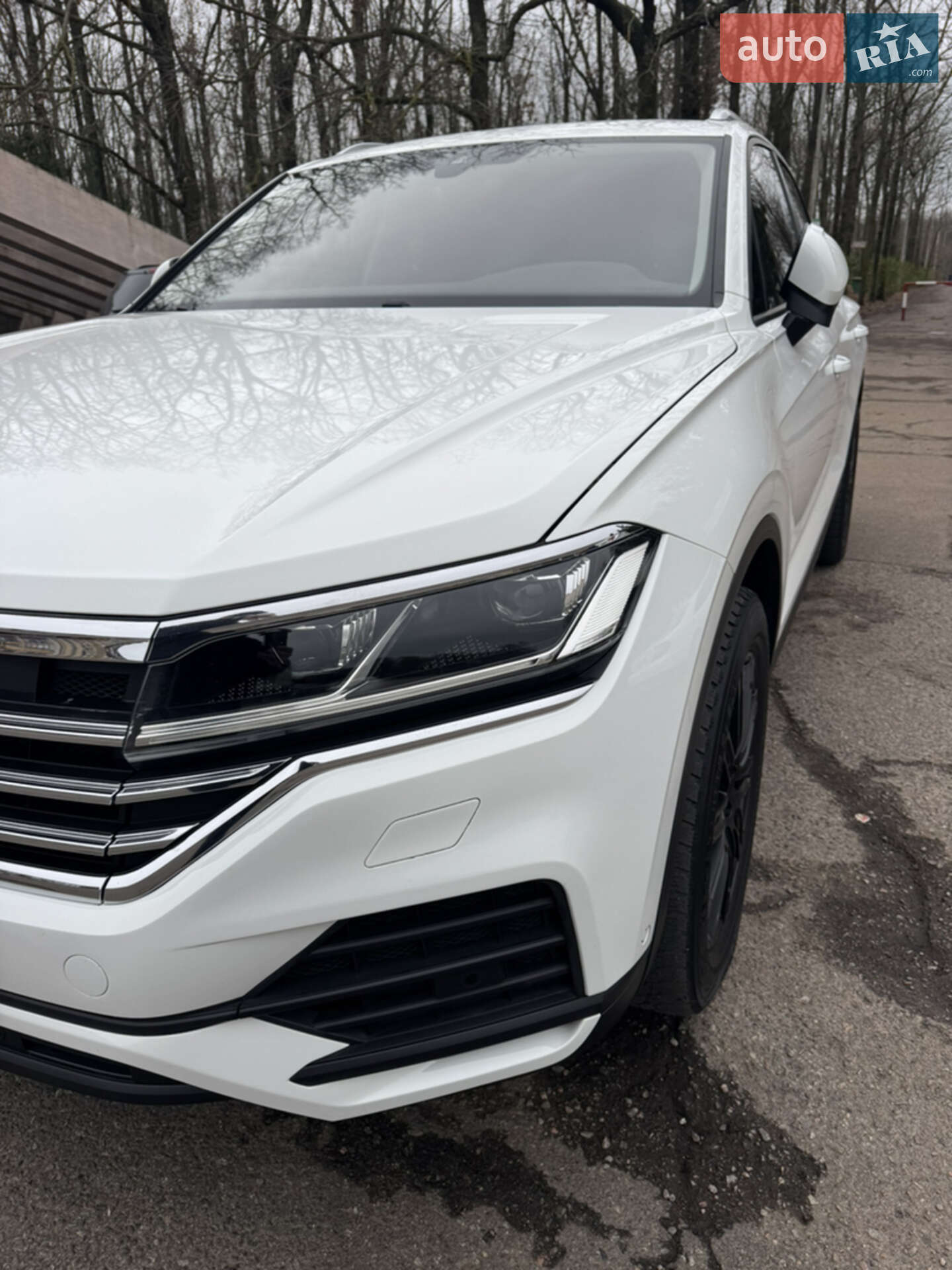 Volkswagen Touareg 2019 VIN WVGZZZCRZLD014898 фото оголошення 29 з 65