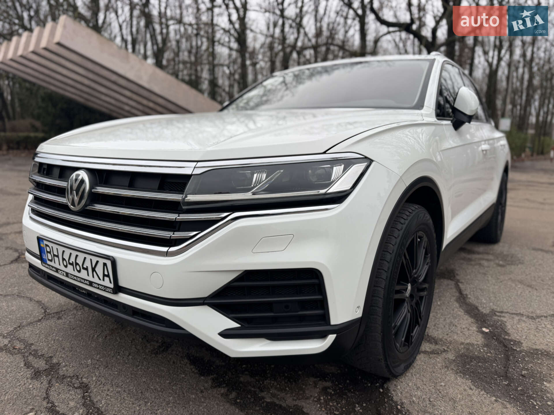 Volkswagen Touareg 2019 VIN WVGZZZCRZLD014898 фото оголошення 31 з 65