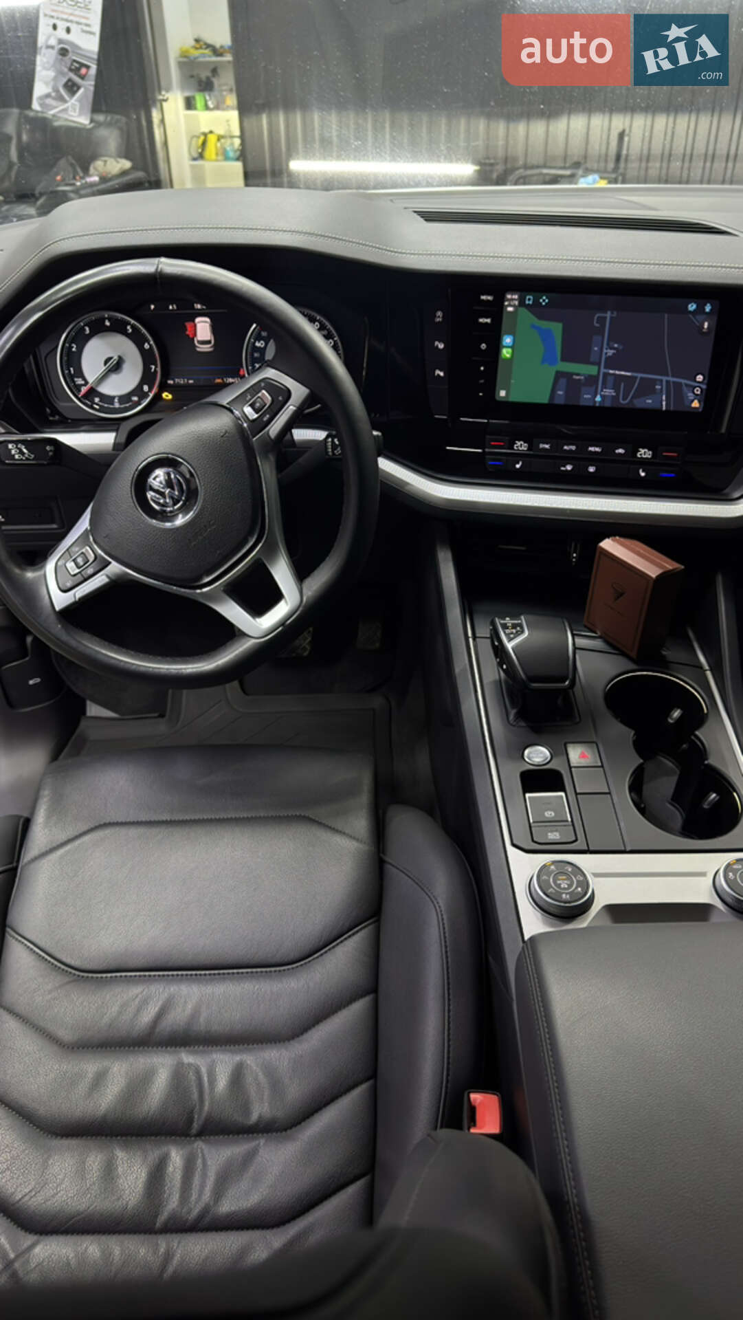 Volkswagen Touareg 2019 VIN WVGZZZCRZLD014898 фото оголошення 38 з 65