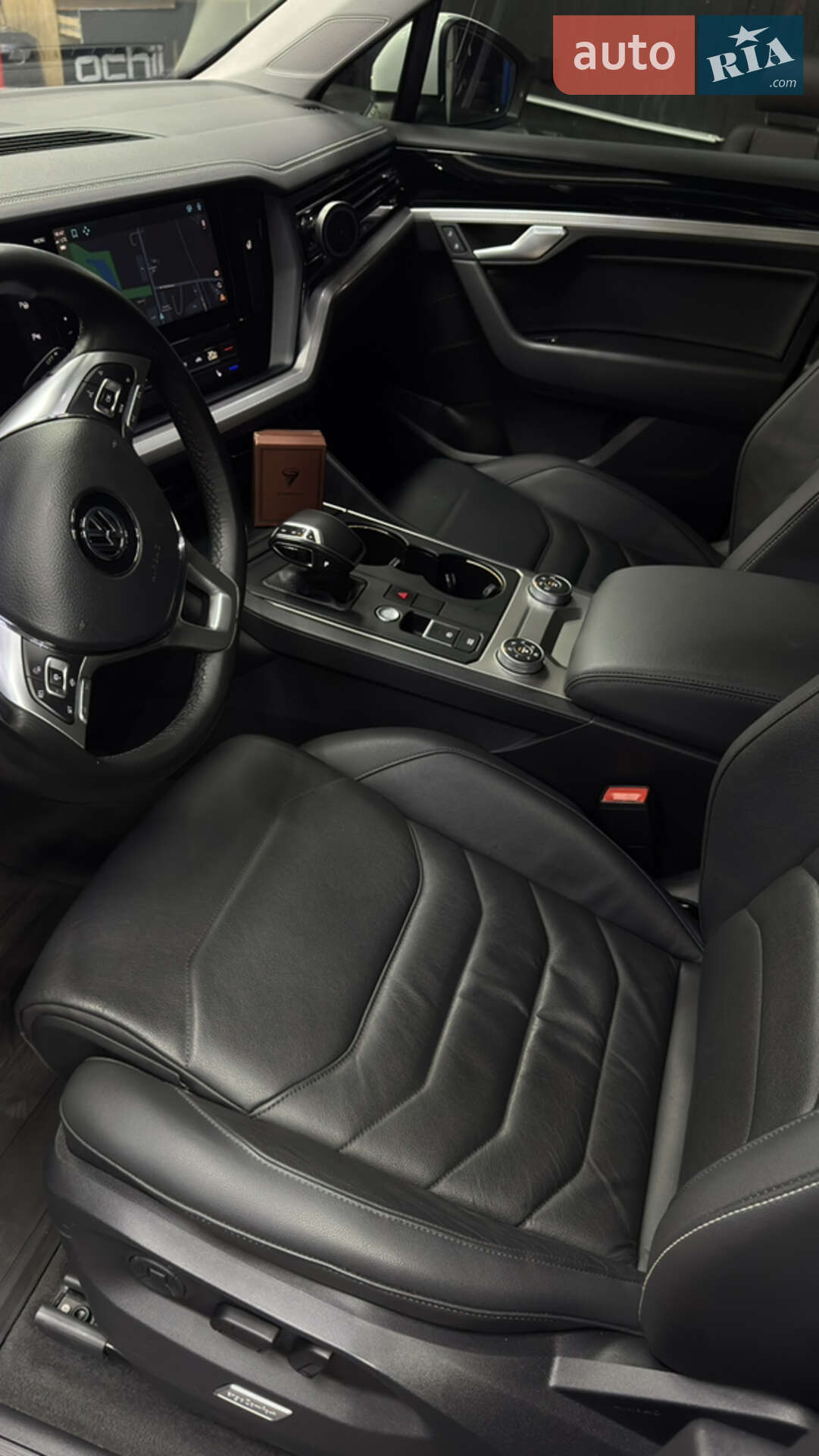Volkswagen Touareg 2019 VIN WVGZZZCRZLD014898 фото оголошення 40 з 65