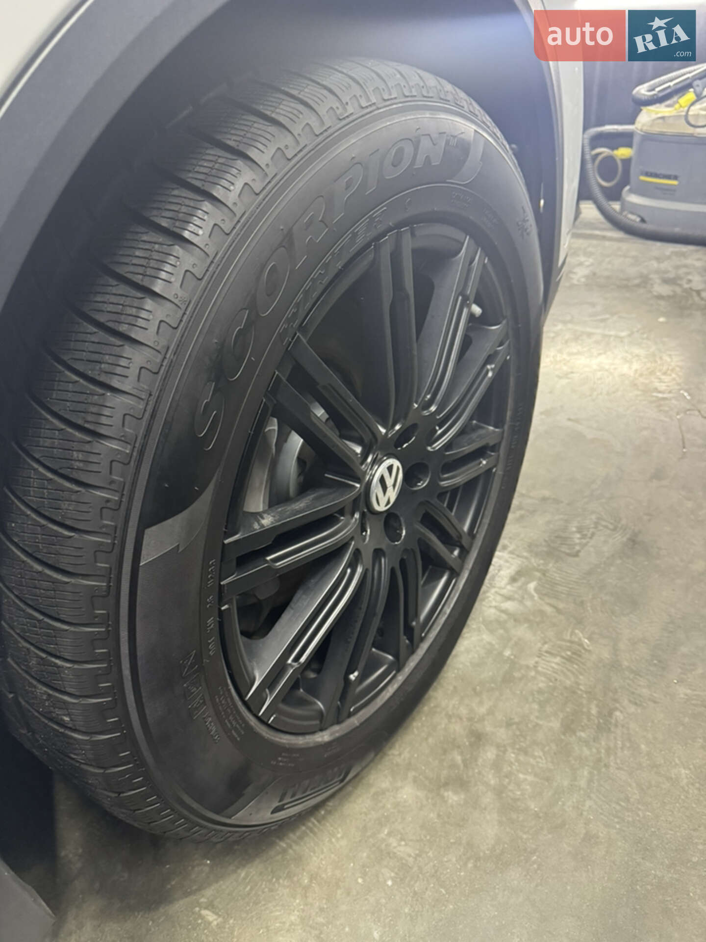 Volkswagen Touareg 2019 VIN WVGZZZCRZLD014898 фото оголошення 46 з 65