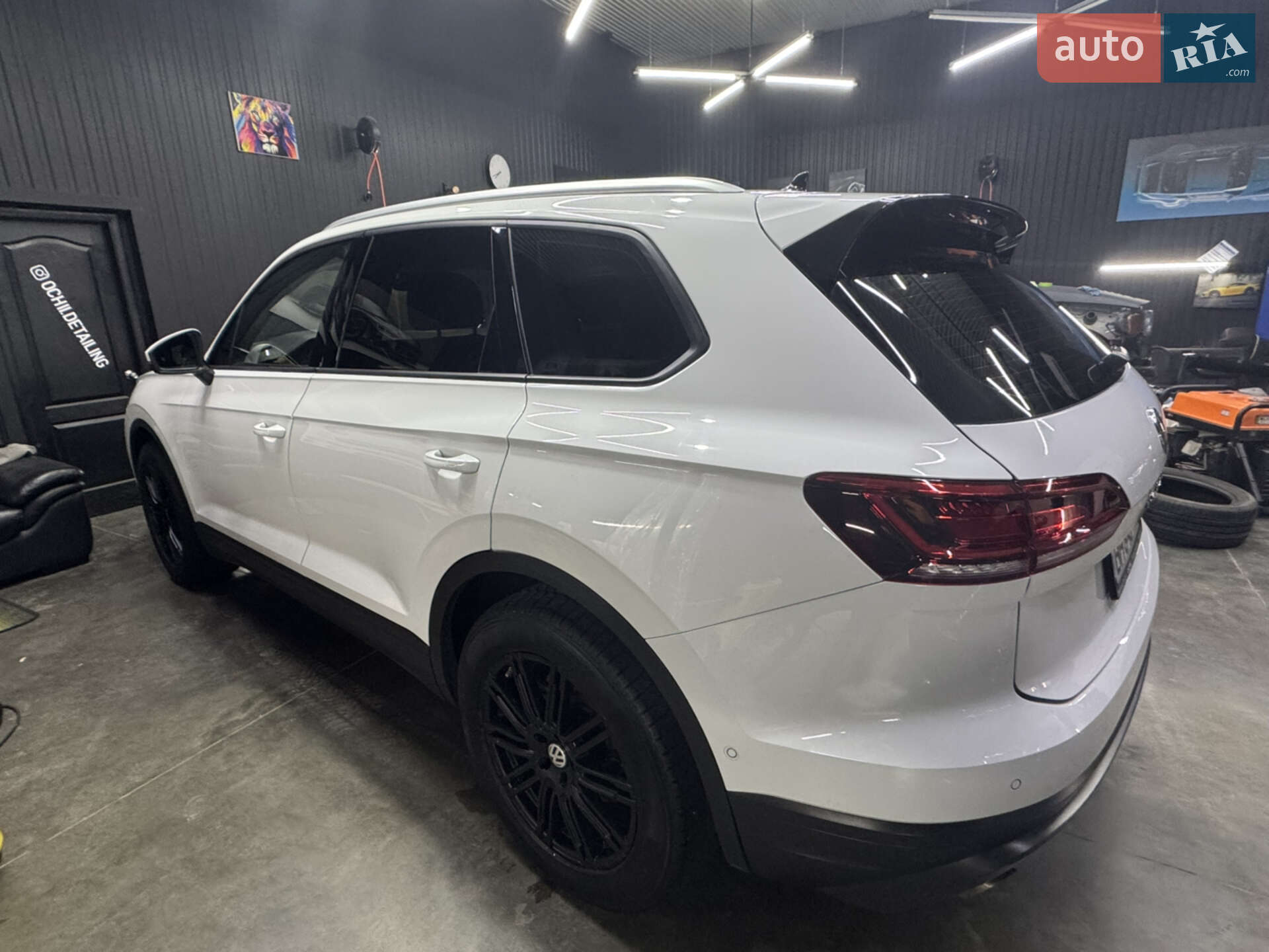 Volkswagen Touareg 2019 VIN WVGZZZCRZLD014898 фото оголошення 61 з 65