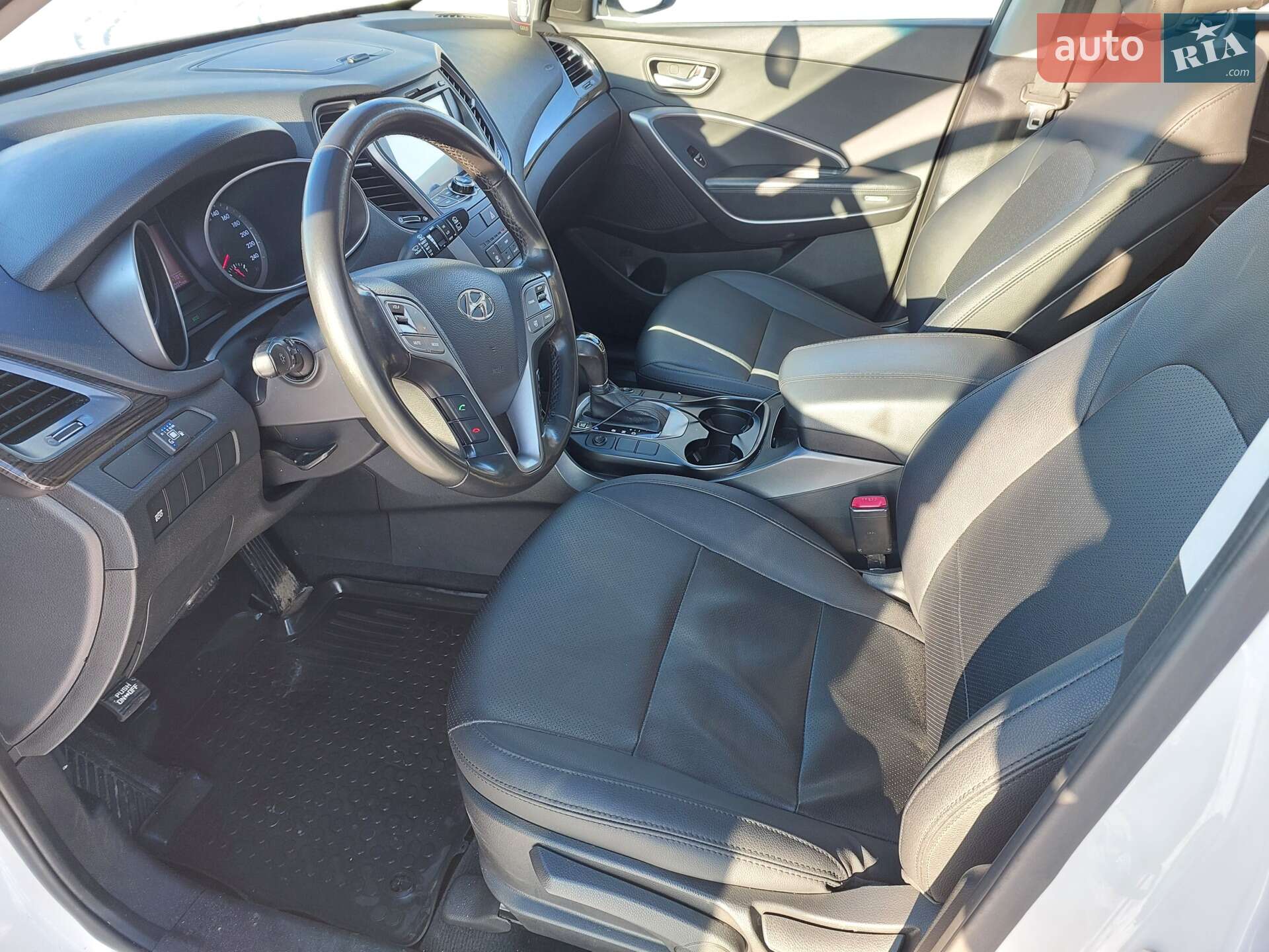 Hyundai Santa FE 2013 VIN KMHST81CBEU157003 фото оголошення 16 з 19