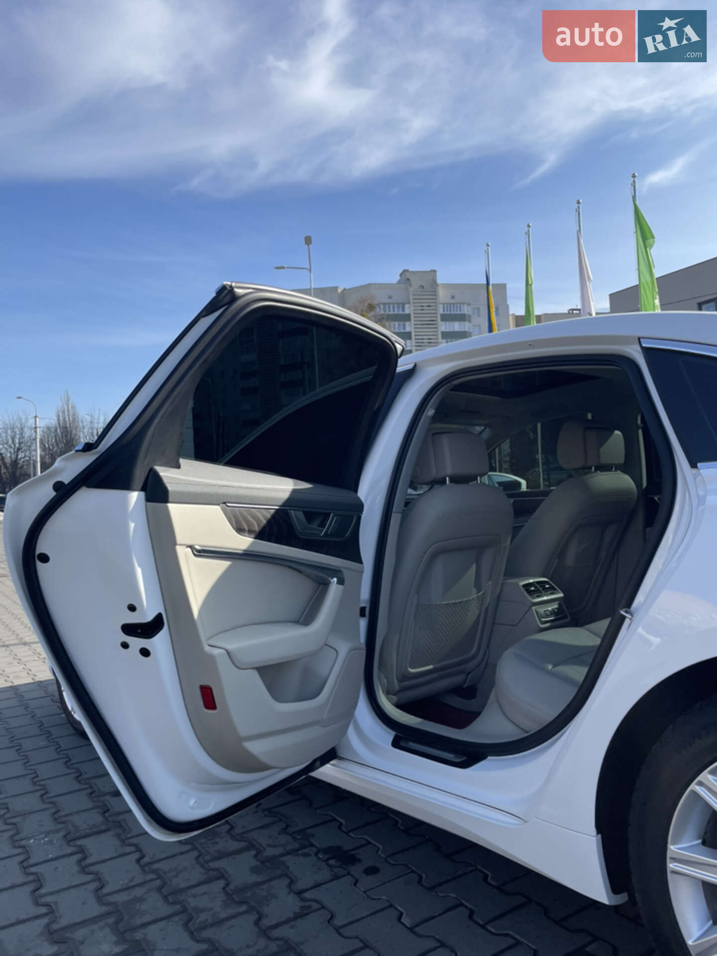 Audi A6 2019 VIN WAUD8AF24KN127510 фото оголошення 61 з 68