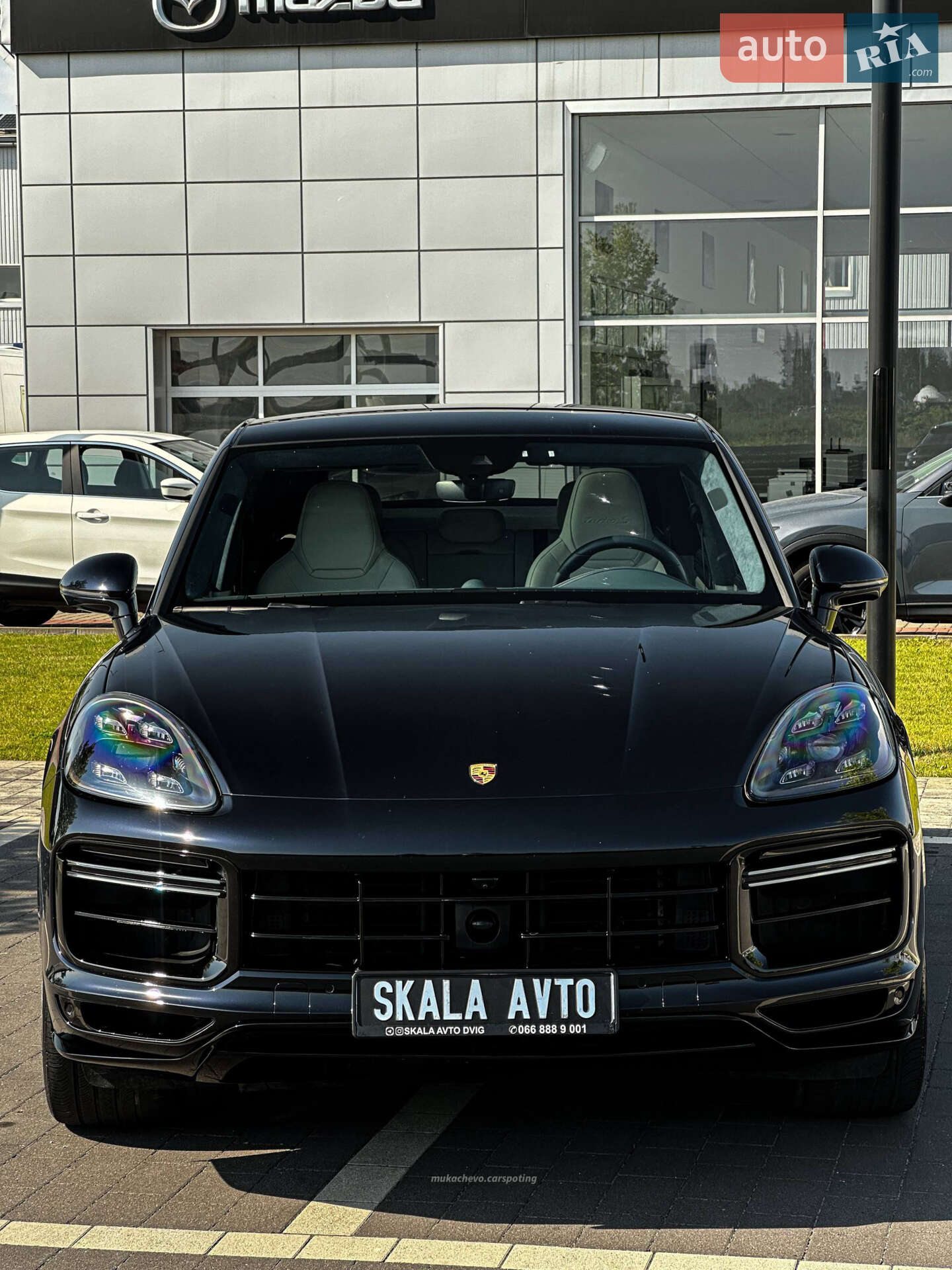 Porsche Cayenne Coupe 2021 VIN WP1BH2AY8MDA53074 фото оголошення 2 з 10