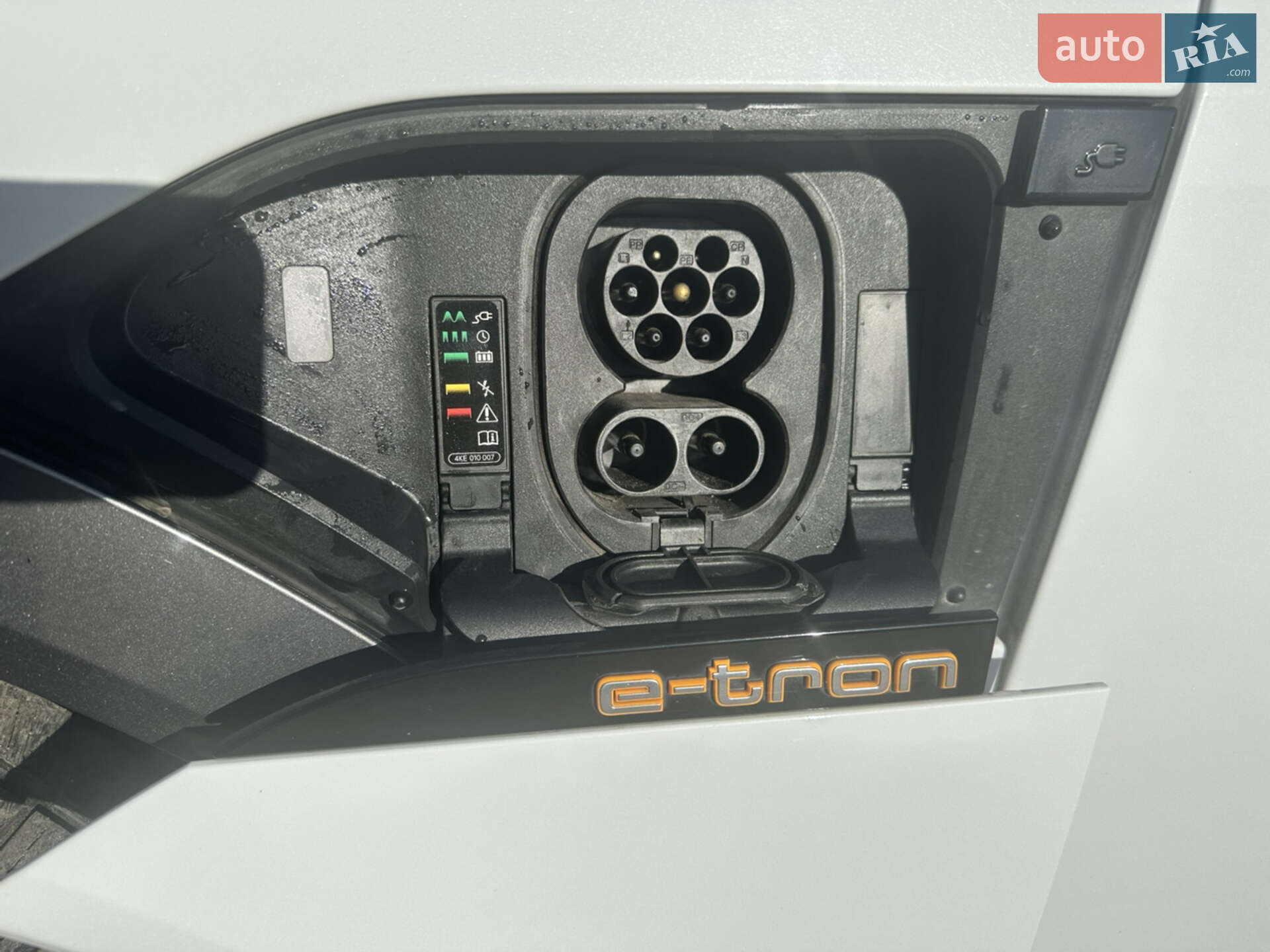 Audi e-tron 2020 VIN WAUZZZGE0LB030866 фото оголошення 11 з 25