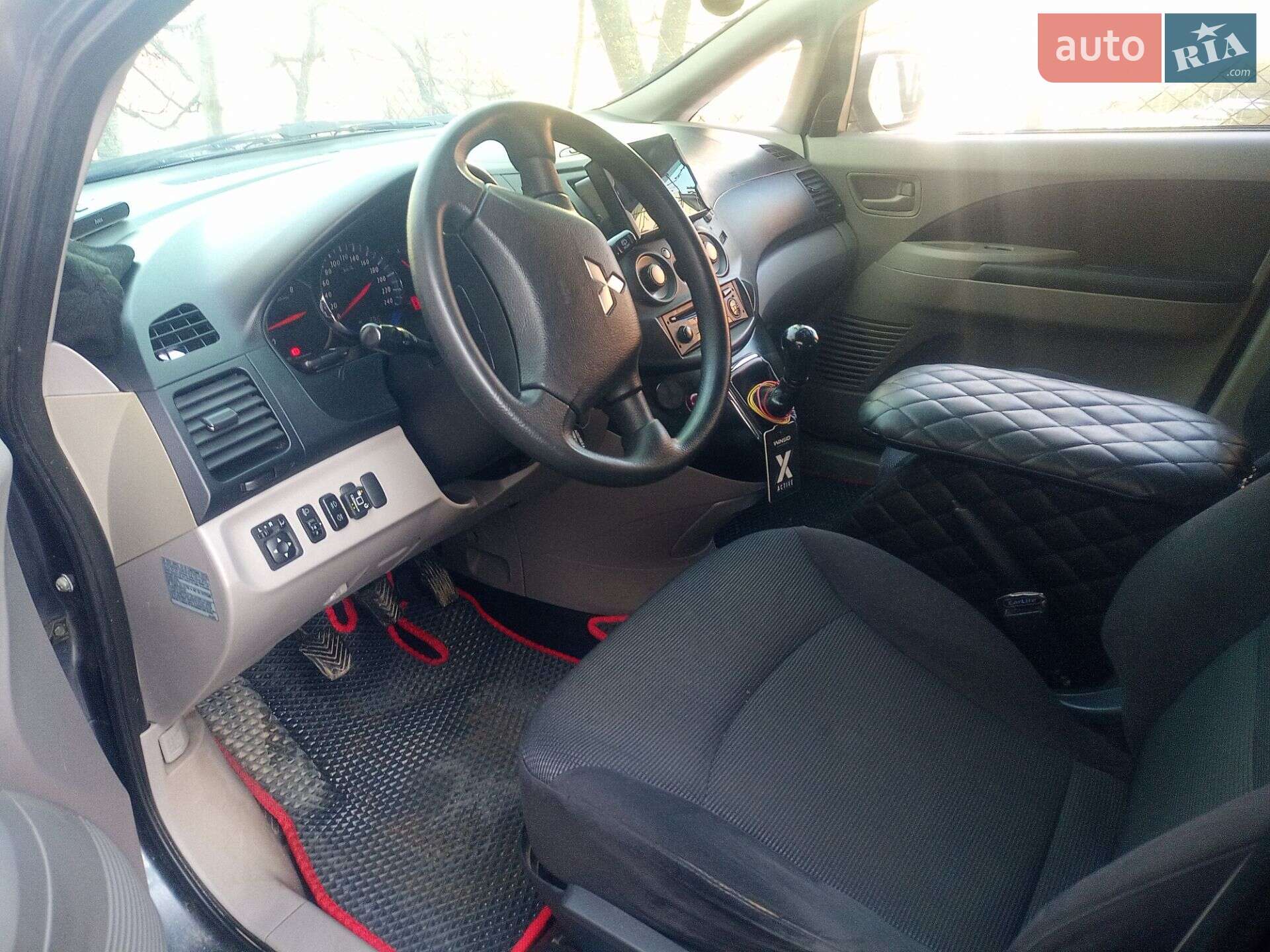 Mitsubishi Grandis 2006 VIN JMBLNNA4W6Z000211 фото оголошення 13 з 16