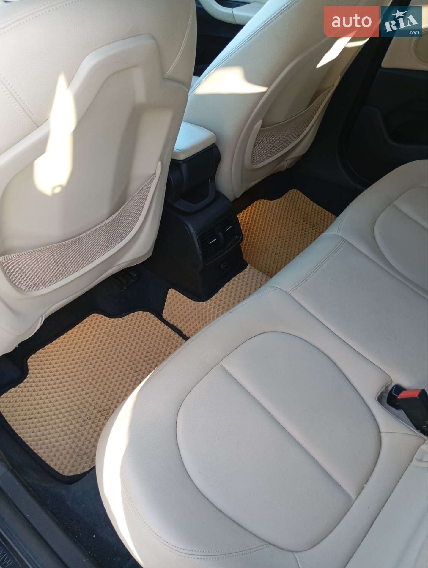 BMW X1 2018 VIN WBXHU7C32J5H45459 фото оголошення 17 з 20