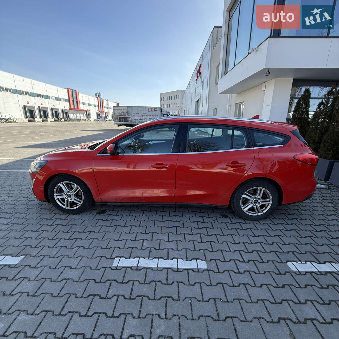 Ford Focus 2019 VIN WF0PXXGCHPKU58414 фото оголошення 8 з 33