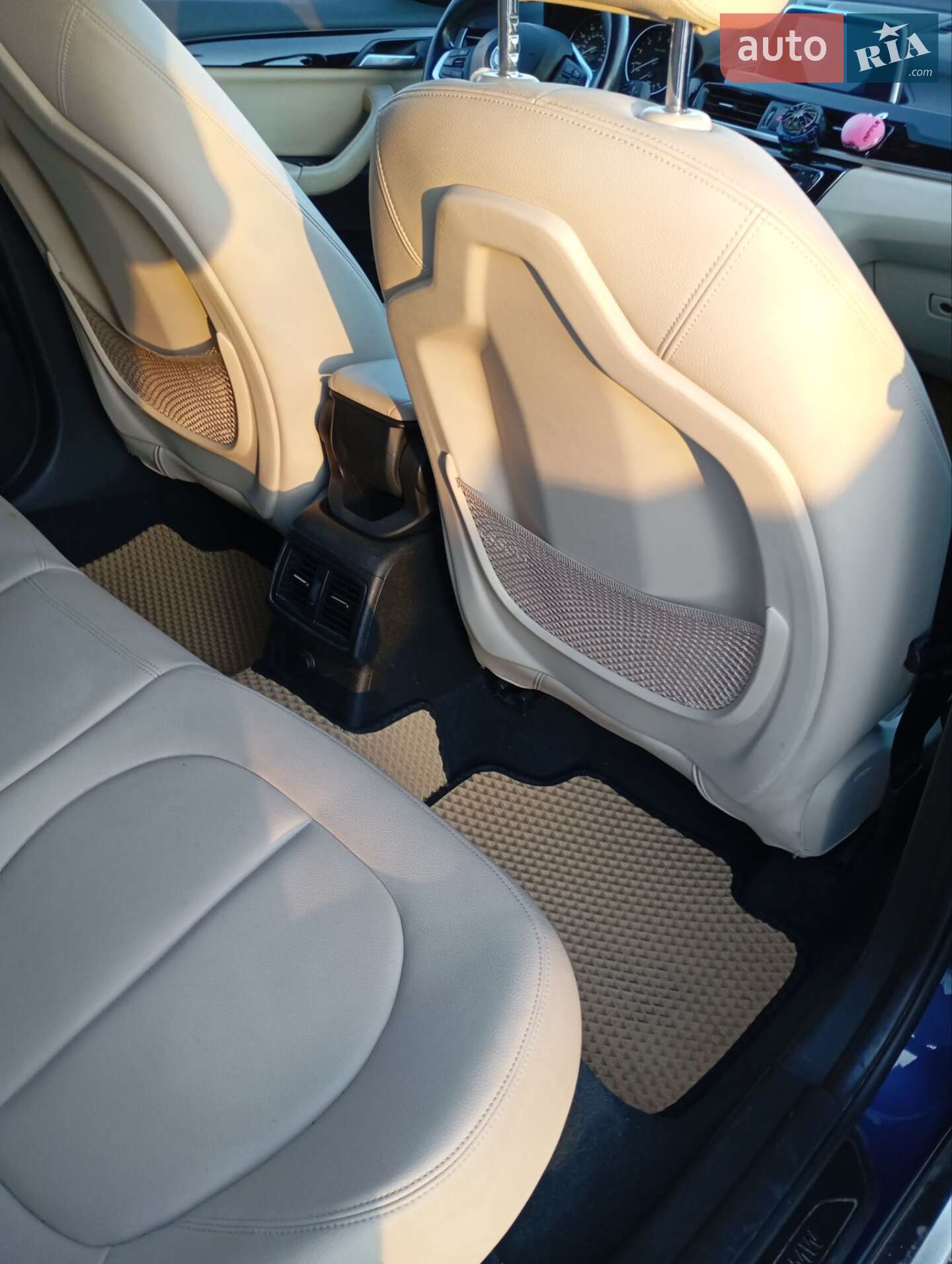 BMW X1 2018 VIN WBXHU7C32J5H45459 фото оголошення 19 з 20