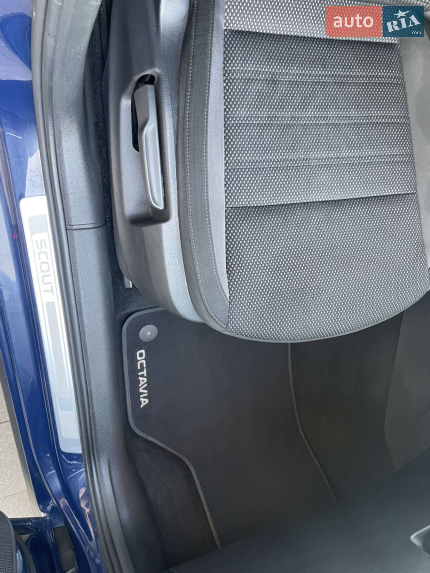 Skoda Octavia Scout 2017 VIN TMBLJ7NE2J0062850 фото оголошення 4 з 18