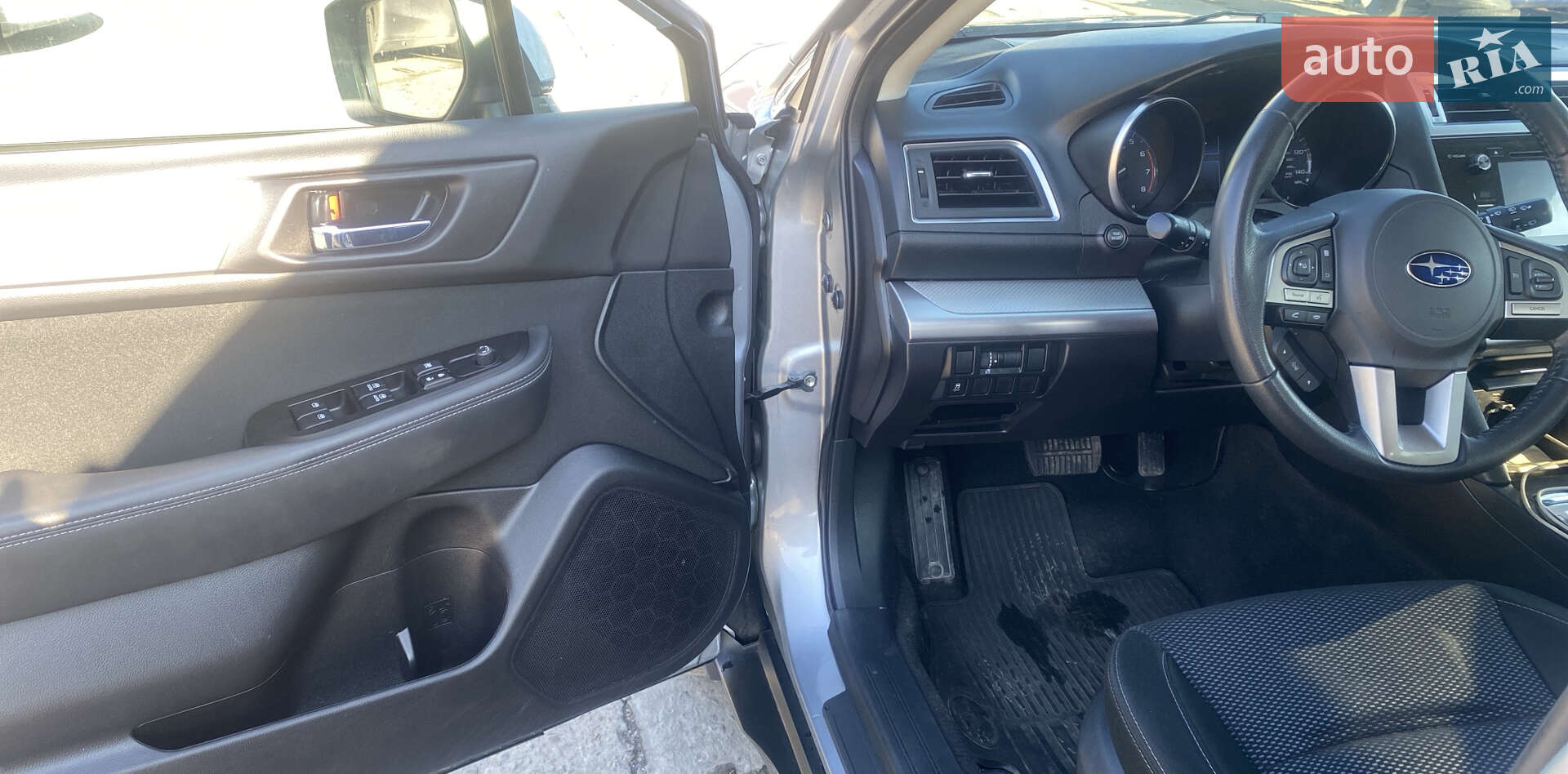 Subaru Outback 2017 VIN 4S4BSACC7H3364100 фото оголошення 18 з 34