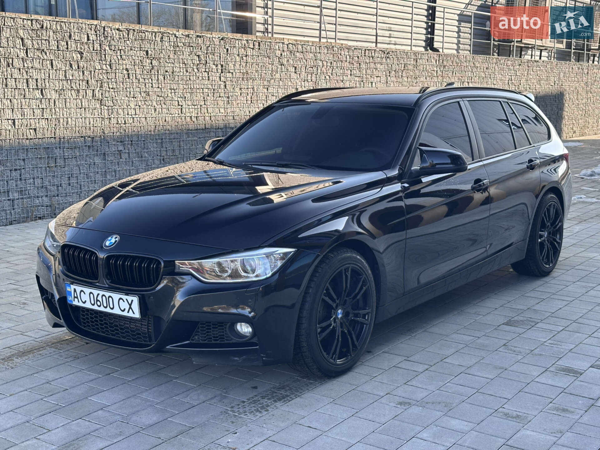 BMW 3 Series 2014 VIN WBA3K31000F674263 фото оголошення 2 з 38
