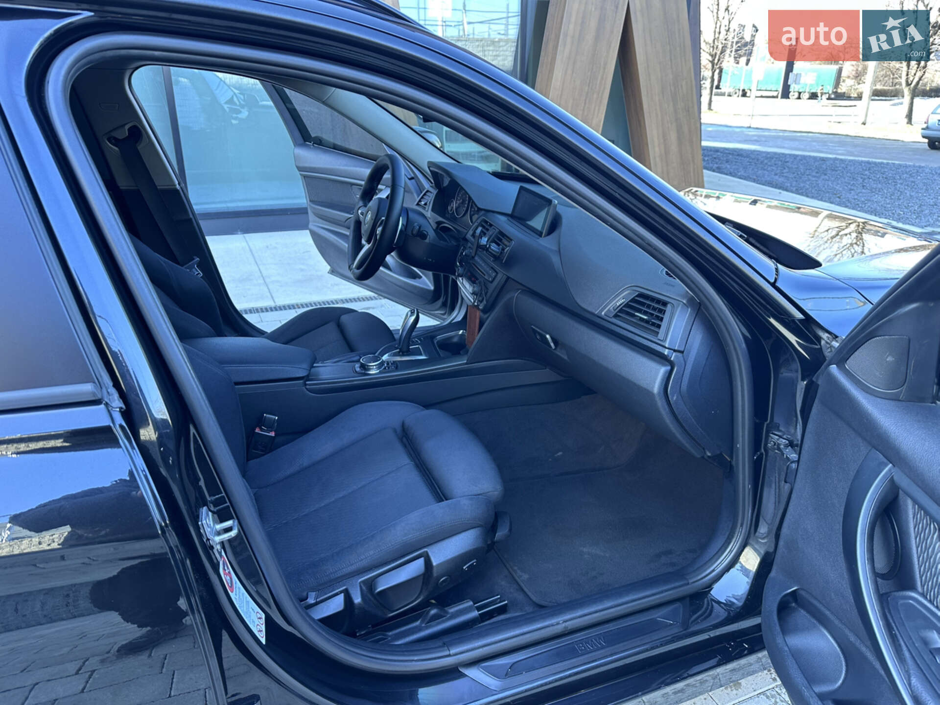 BMW 3 Series 2014 VIN WBA3K31000F674263 фото оголошення 19 з 38
