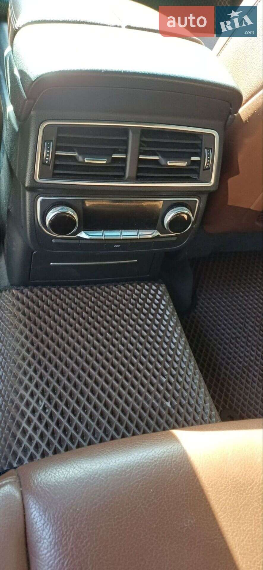 Audi Q7 2016 VIN WA1LAAF73HD031522 фото оголошення 19 з 22