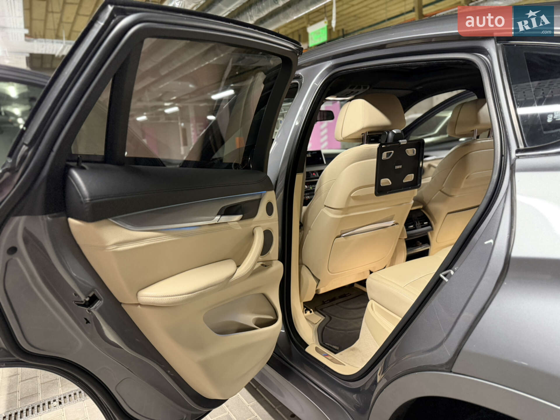 BMW X6 2015 VIN WBAKV210700R24596 фото оголошення 79 з 103