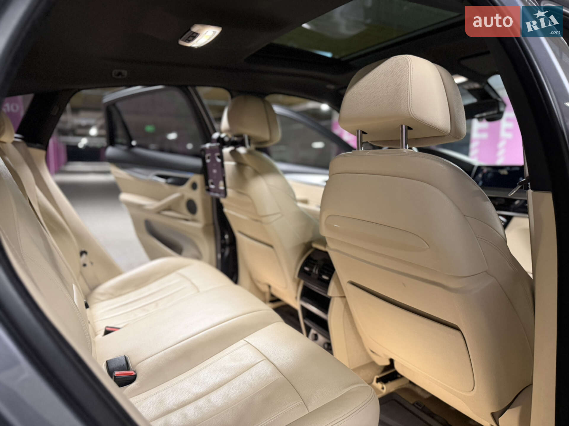 BMW X6 2015 VIN WBAKV210700R24596 фото оголошення 88 з 103