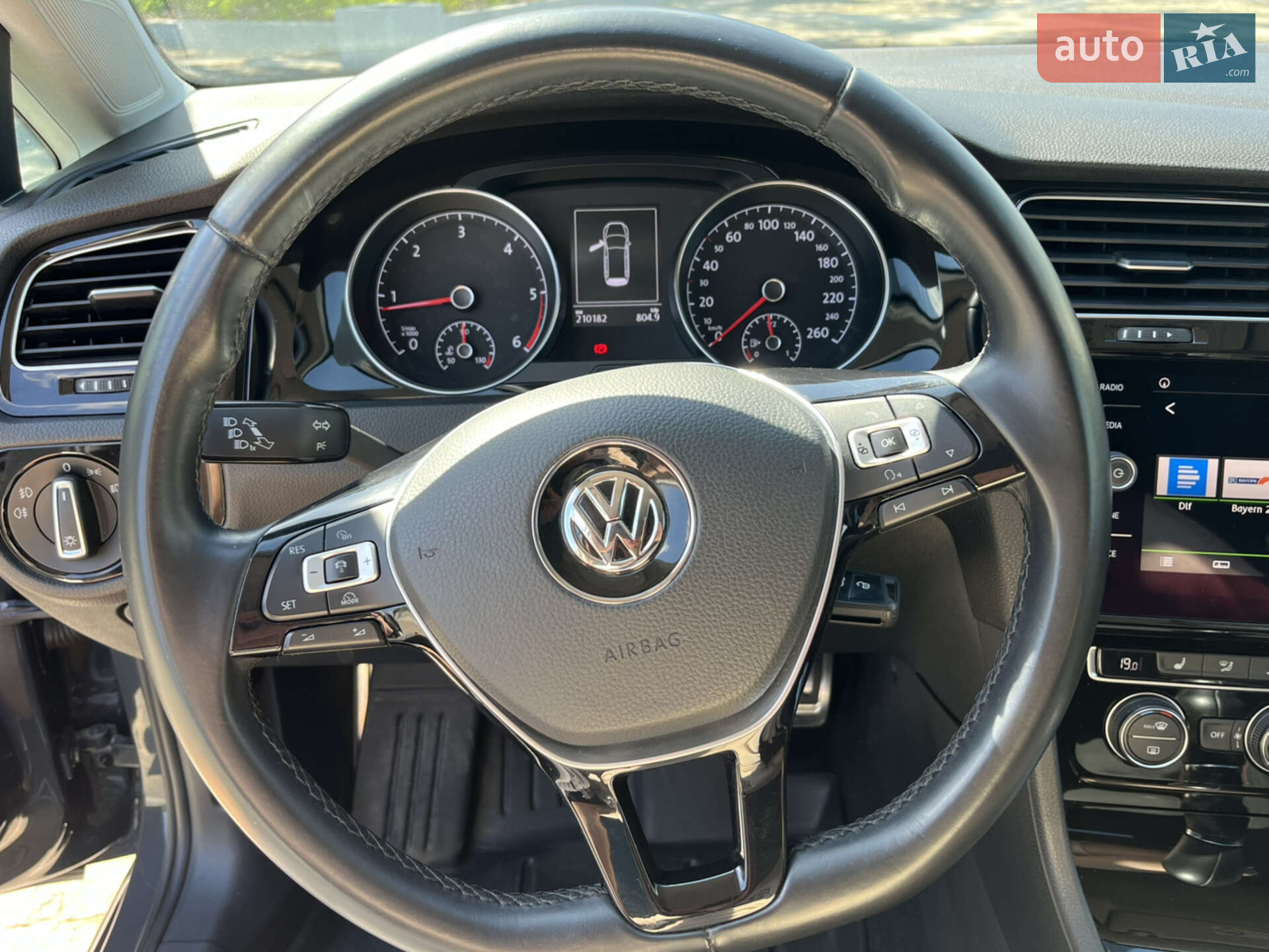 Volkswagen Golf 2017 VIN WVWZZZAUZJP507170 фото оголошення 15 з 37