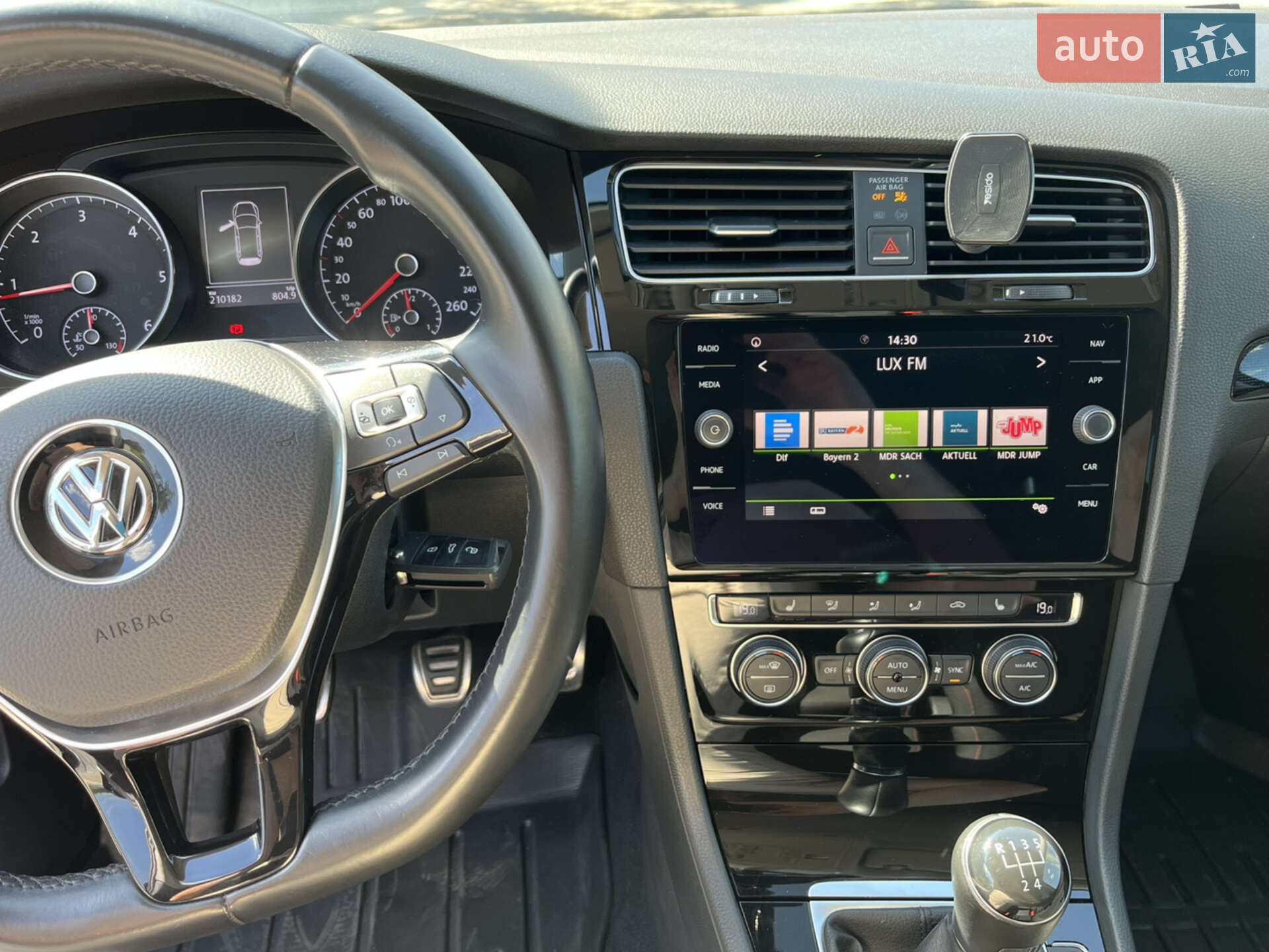 Volkswagen Golf 2017 VIN WVWZZZAUZJP507170 фото оголошення 19 з 37