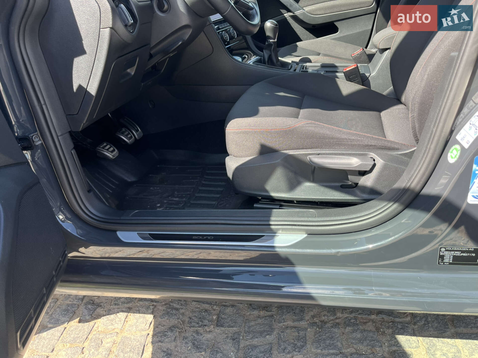 Volkswagen Golf 2017 VIN WVWZZZAUZJP507170 фото оголошення 26 з 37