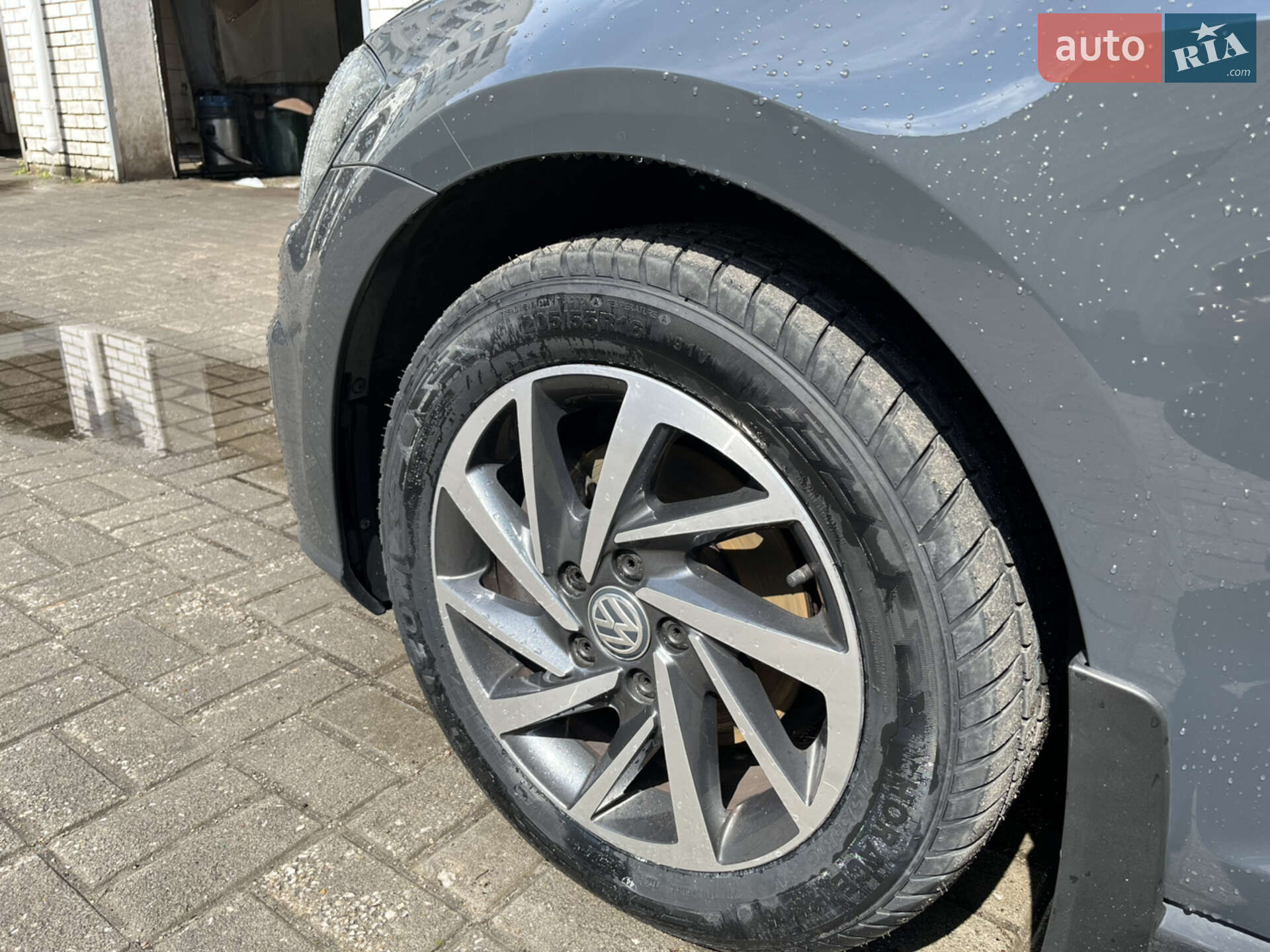 Volkswagen Golf 2017 VIN WVWZZZAUZJP507170 фото оголошення 28 з 37