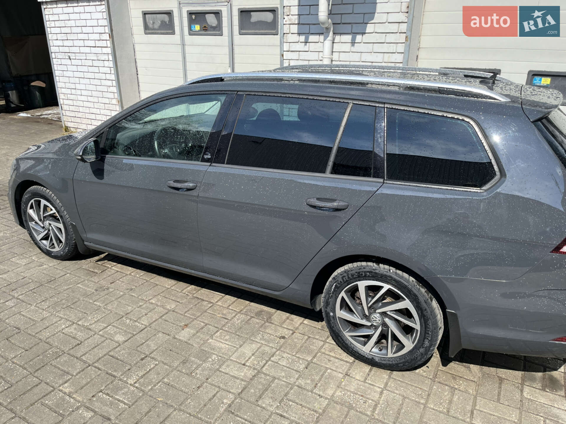 Volkswagen Golf 2017 VIN WVWZZZAUZJP507170 фото оголошення 29 з 37