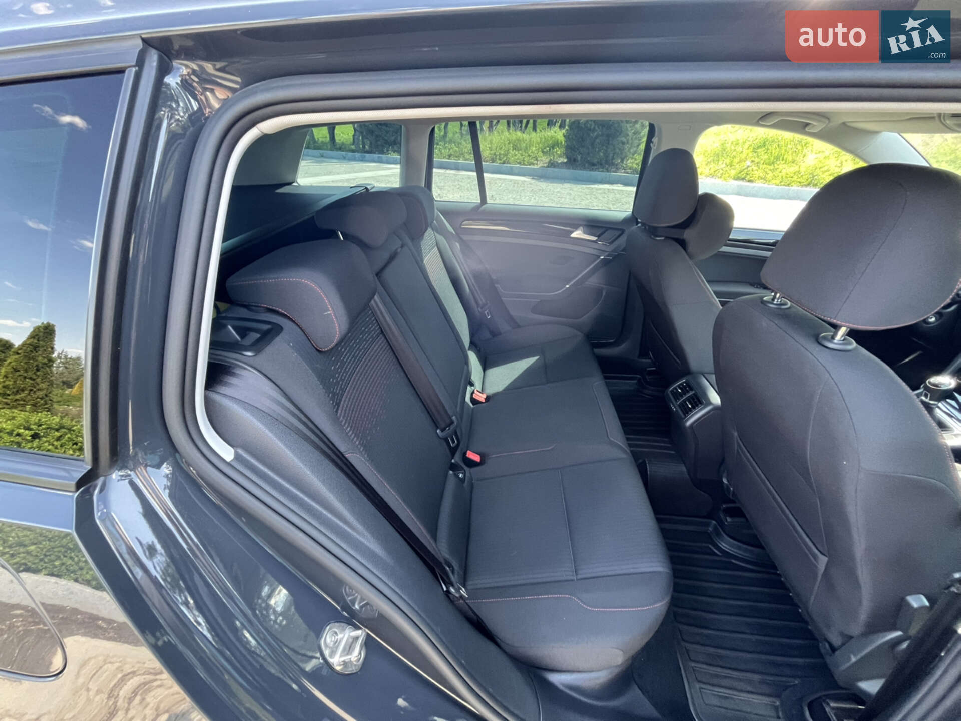 Volkswagen Golf 2017 VIN WVWZZZAUZJP507170 фото оголошення 36 з 37