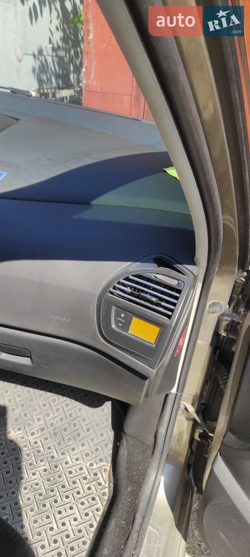 Citroen C4 Picasso 2009 VIN VF7UARHJH9J091980 фото оголошення 26 з 33