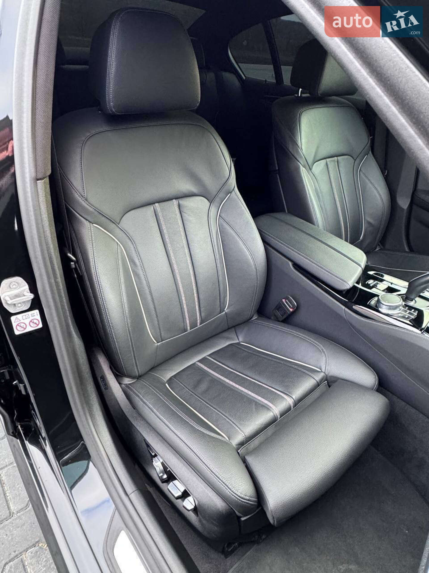 BMW 5 Series 2021 VIN WBA51BL020WX26415 фото оголошення 10 з 42