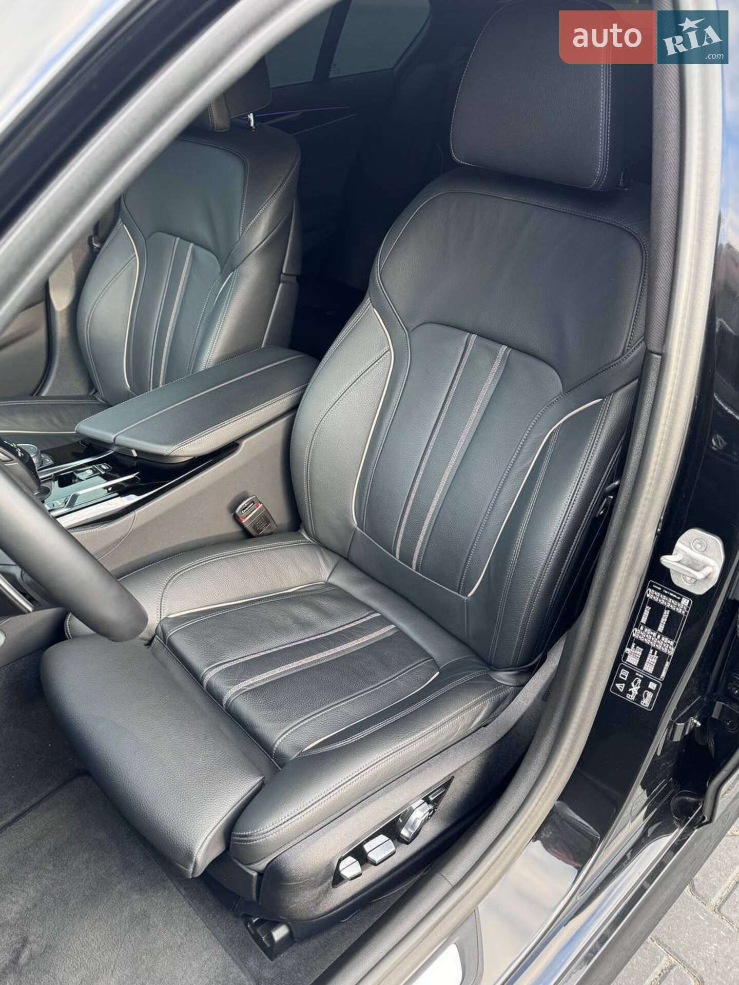 BMW 5 Series 2021 VIN WBA51BL020WX26415 фото оголошення 9 з 42