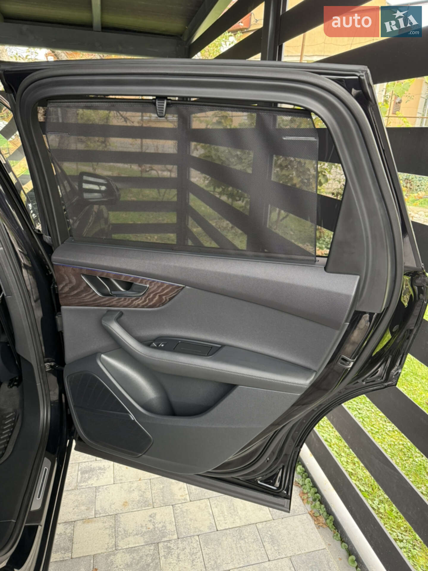Audi Q7 2020 VIN WA1VXAF71MD011660 фото оголошення 18 з 32