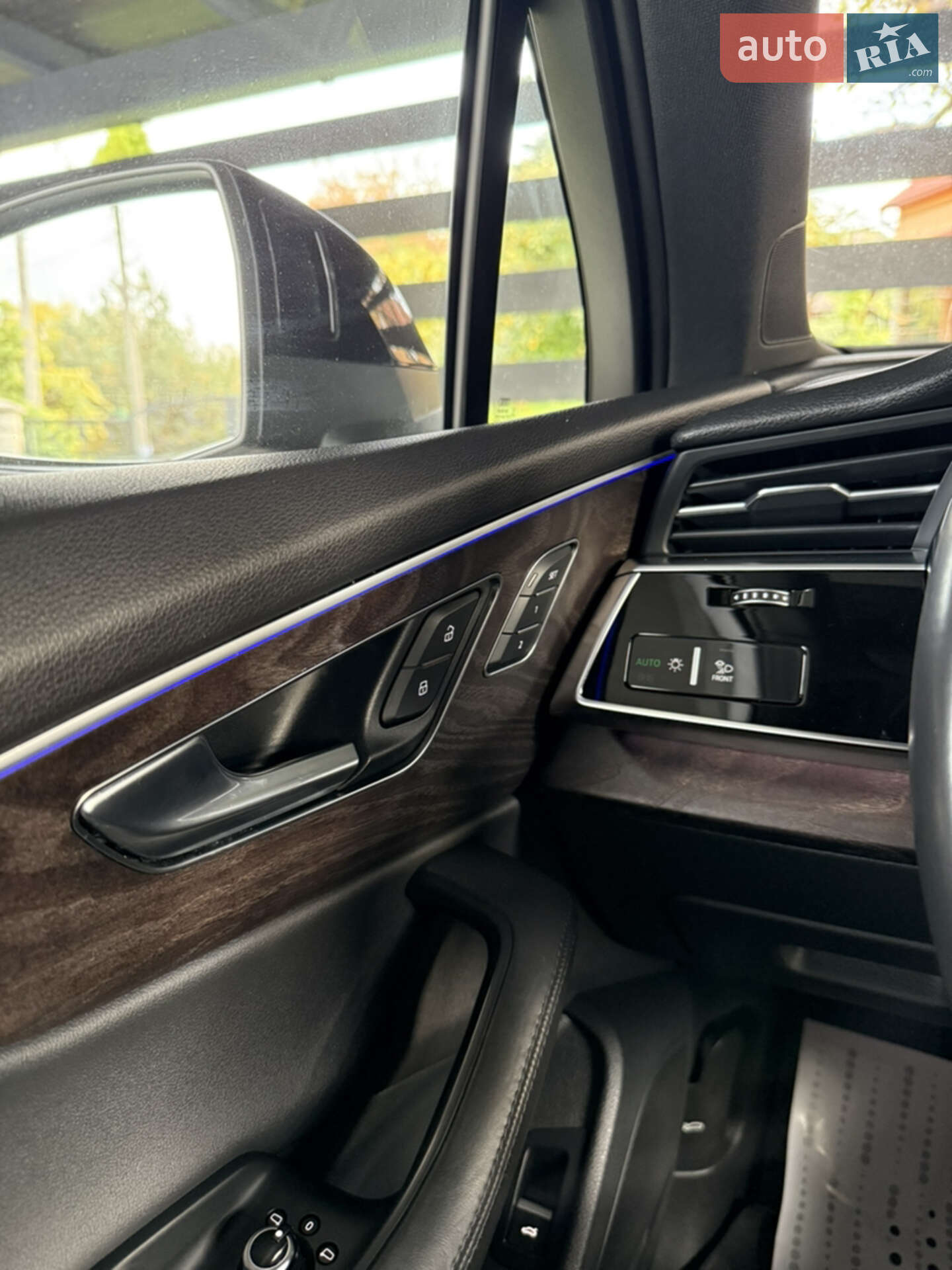 Audi Q7 2020 VIN WA1VXAF71MD011660 фото оголошення 27 з 32