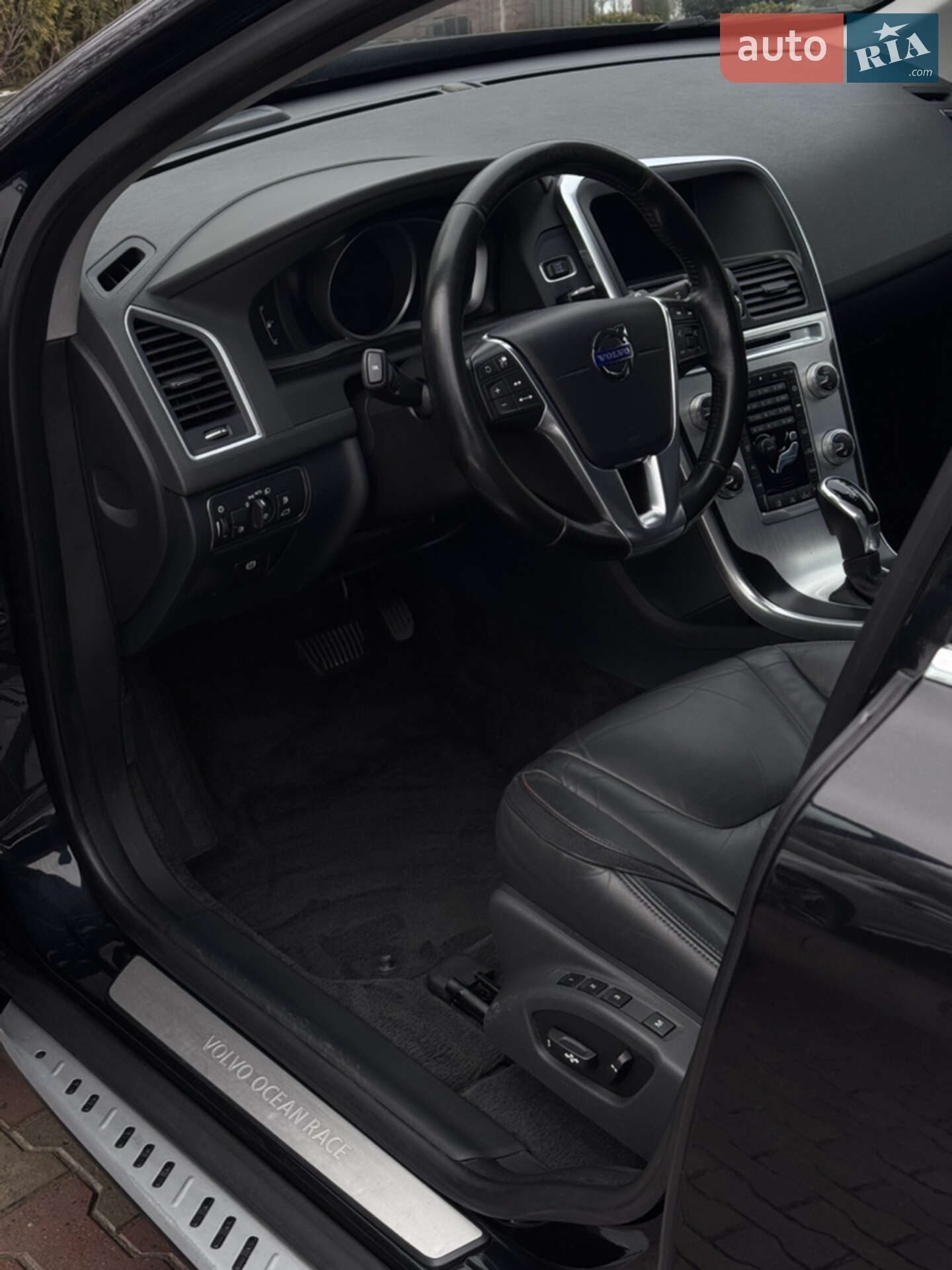 Volvo XC60 2014 VIN YV1DZ73CDF2703046 фото оголошення 13 з 32