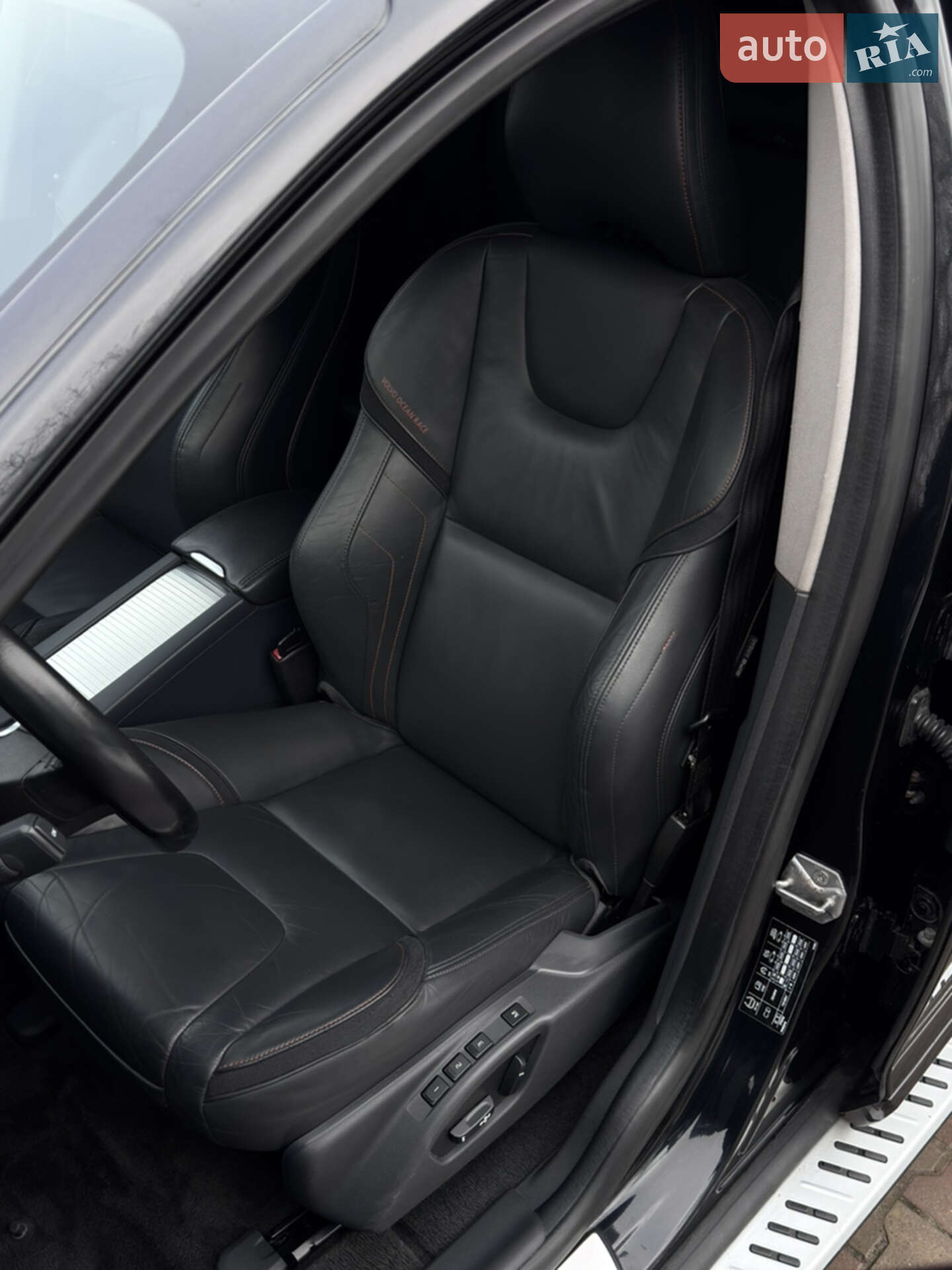 Volvo XC60 2014 VIN YV1DZ73CDF2703046 фото оголошення 14 з 32