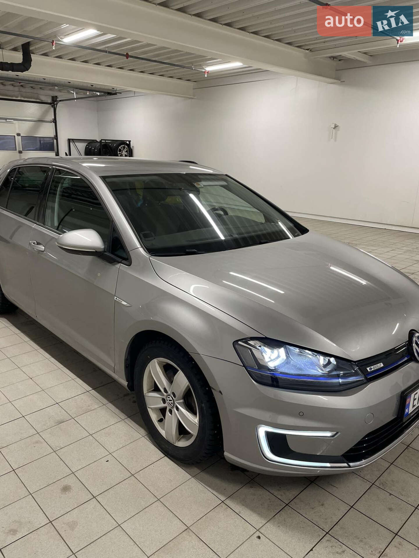 Volkswagen e-Golf 2015 VIN WVWZZZAUZGW902342 фото оголошення 3 з 10