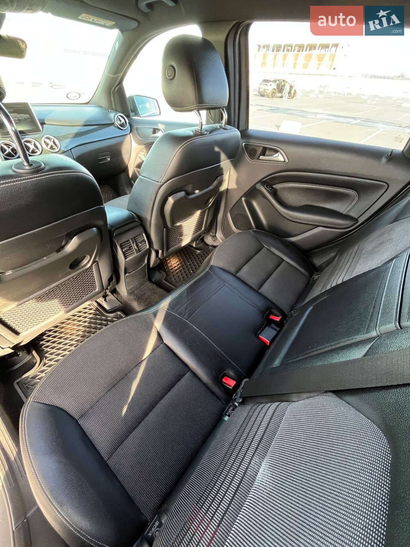 Mercedes-Benz B-Class 2014 VIN WDD2428901J005038 фото оголошення 19 з 22