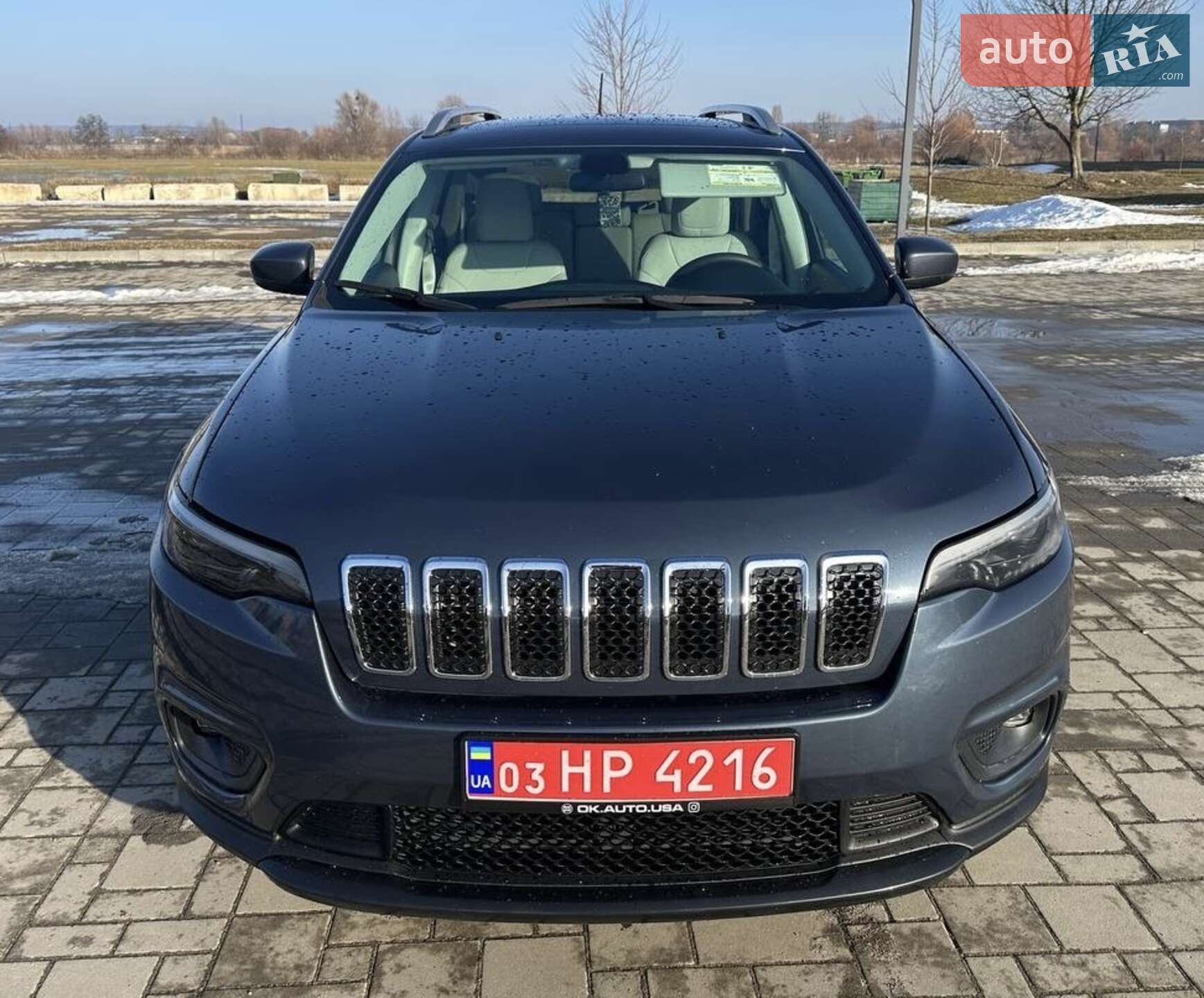 Jeep Cherokee 2019 VIN 1C4PJLLB9LD536114 фото оголошення 2 з 12