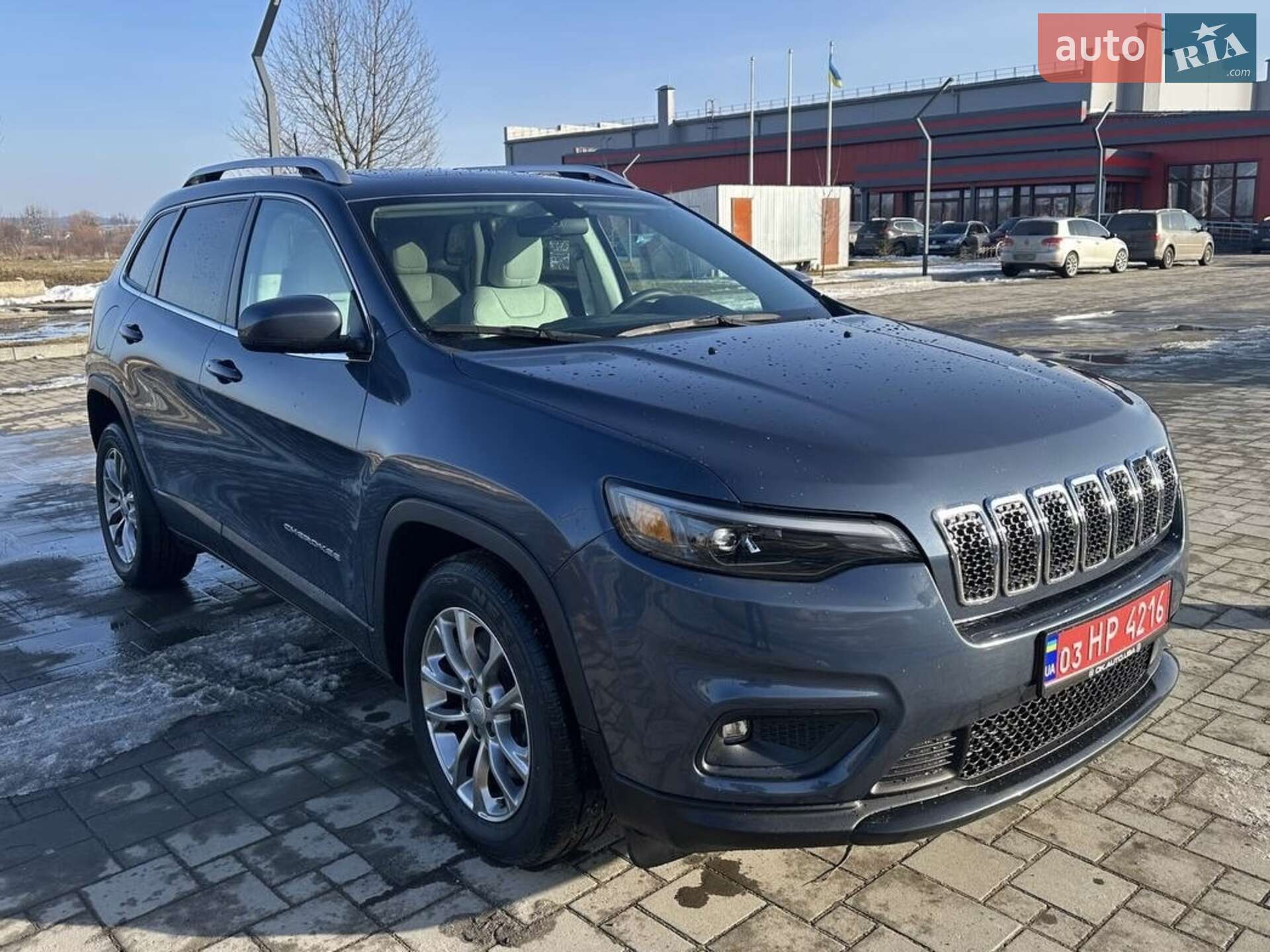 Jeep Cherokee 2019 VIN 1C4PJLLB9LD536114 фото оголошення 8 з 12