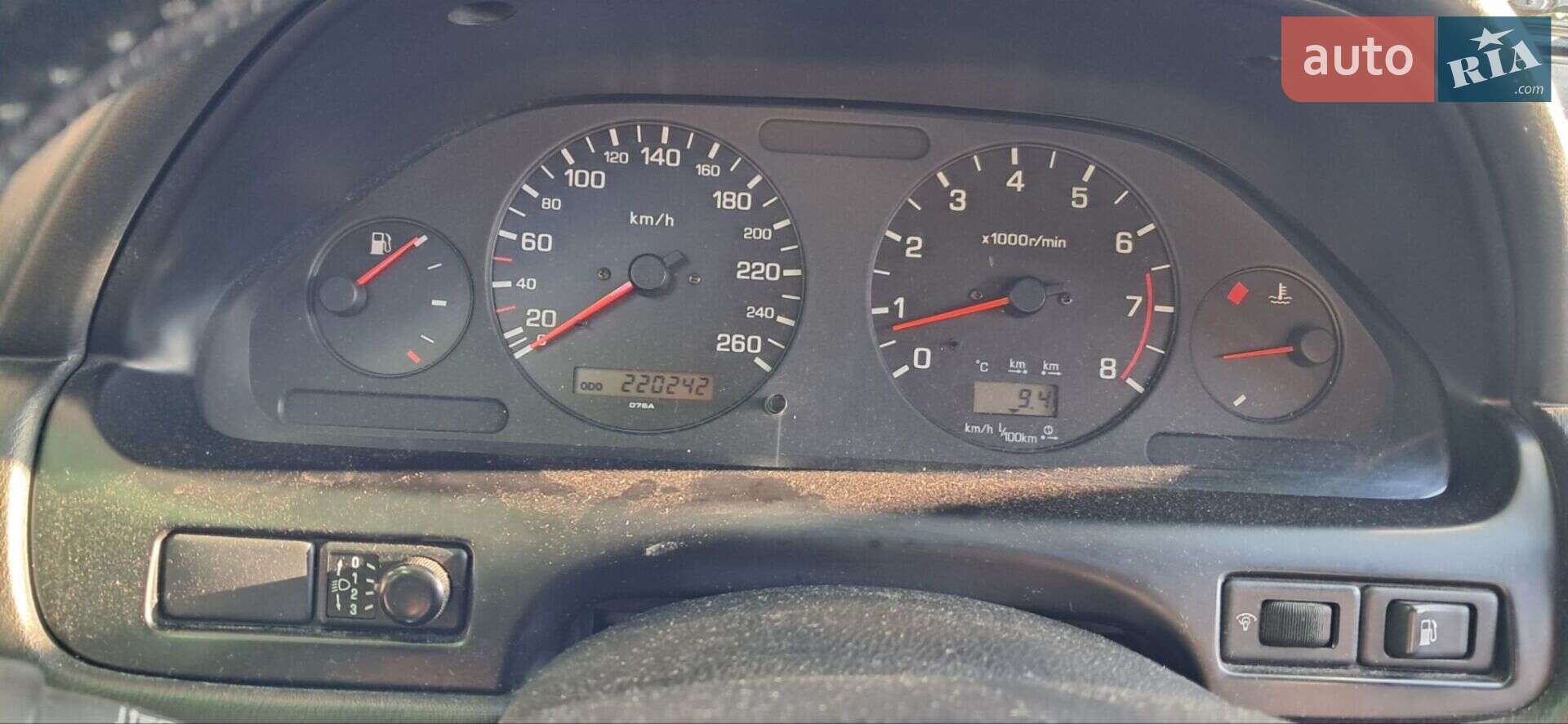 Nissan Maxima 1999 VIN JN1CAUA32U0071652 фото оголошення 9 з 15